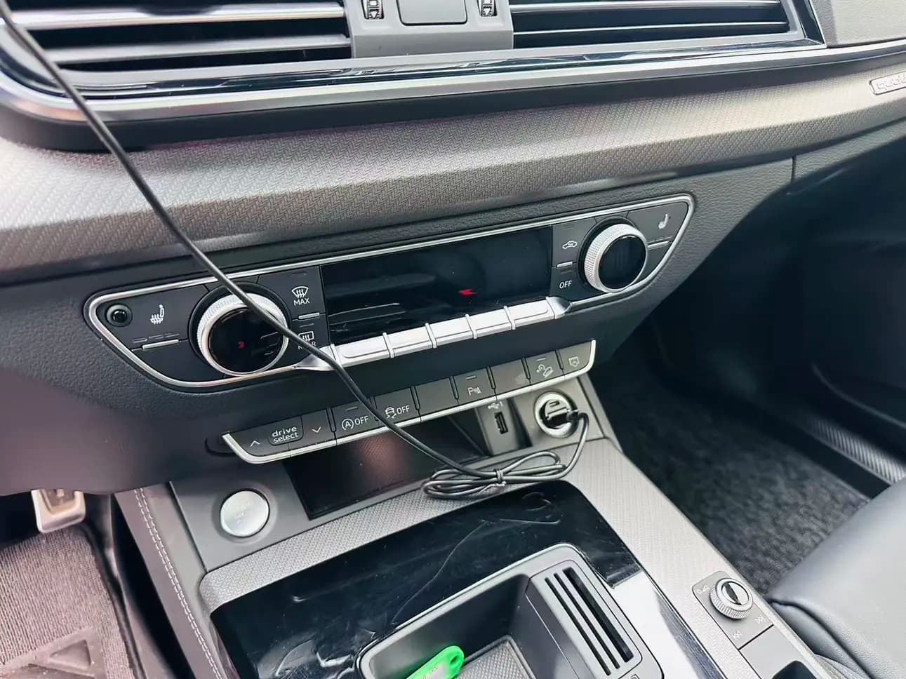 Audi Q5L 2023 г. 30069 км. — фото 6