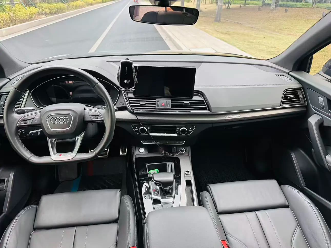 Audi Q5L 2023 г. 30069 км. — фото 7