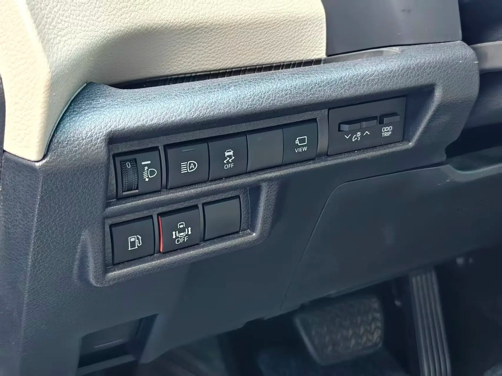 Toyota Granvia 2024 г. 27071 км. — фото 12