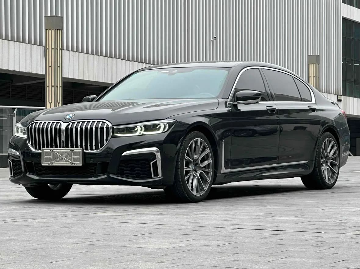 BMW 7 Series 2021 г. 78012 км.