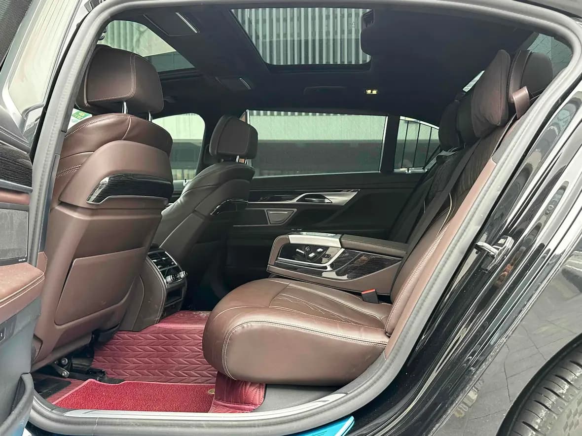 BMW 7 Series 2021 г. 78012 км. — фото 24
