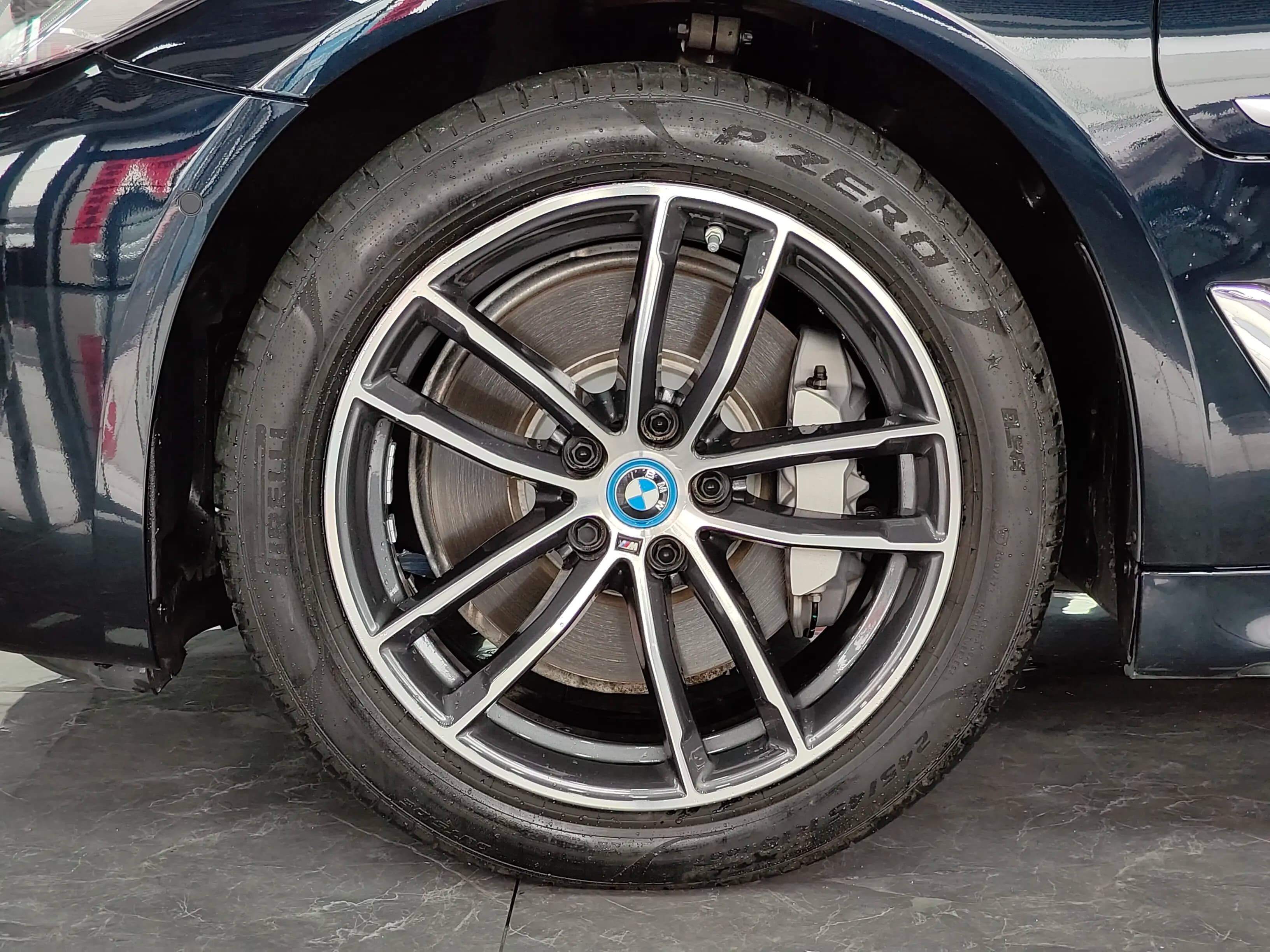 BMW 5 Series PHEV 2023 г. 37073 км. — фото 6