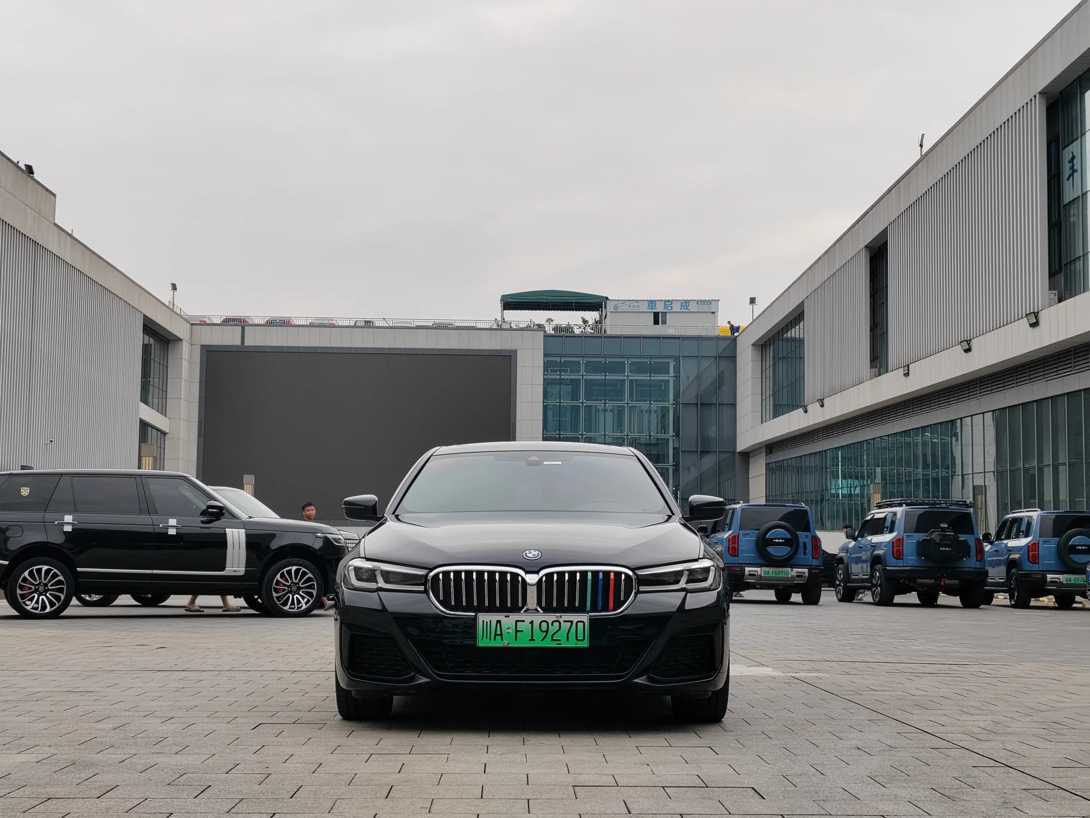 BMW 5 Series PHEV 2022 г. 63114 км. — фото 2