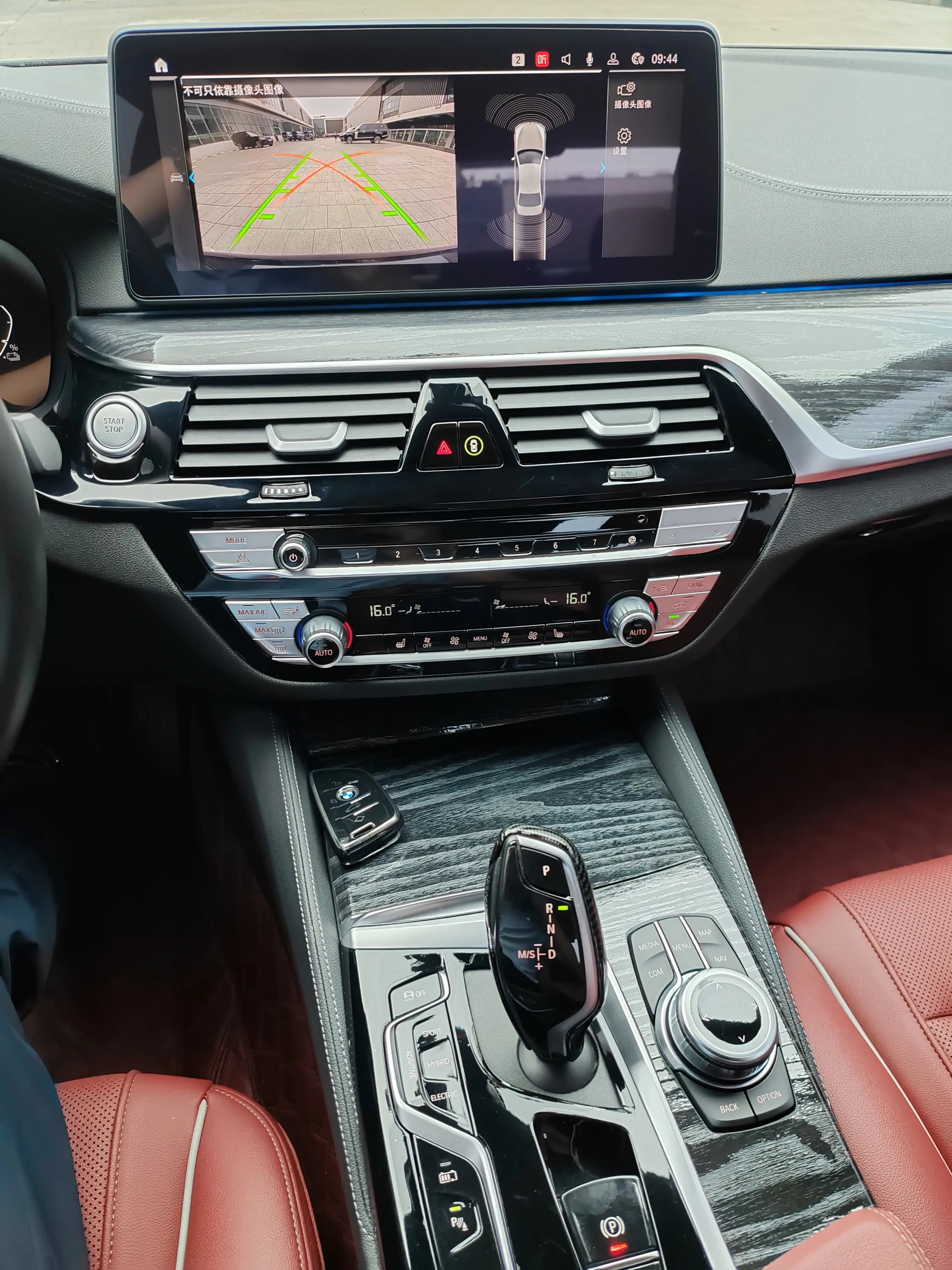 BMW 5 Series PHEV 2022 г. 63114 км. — фото 11