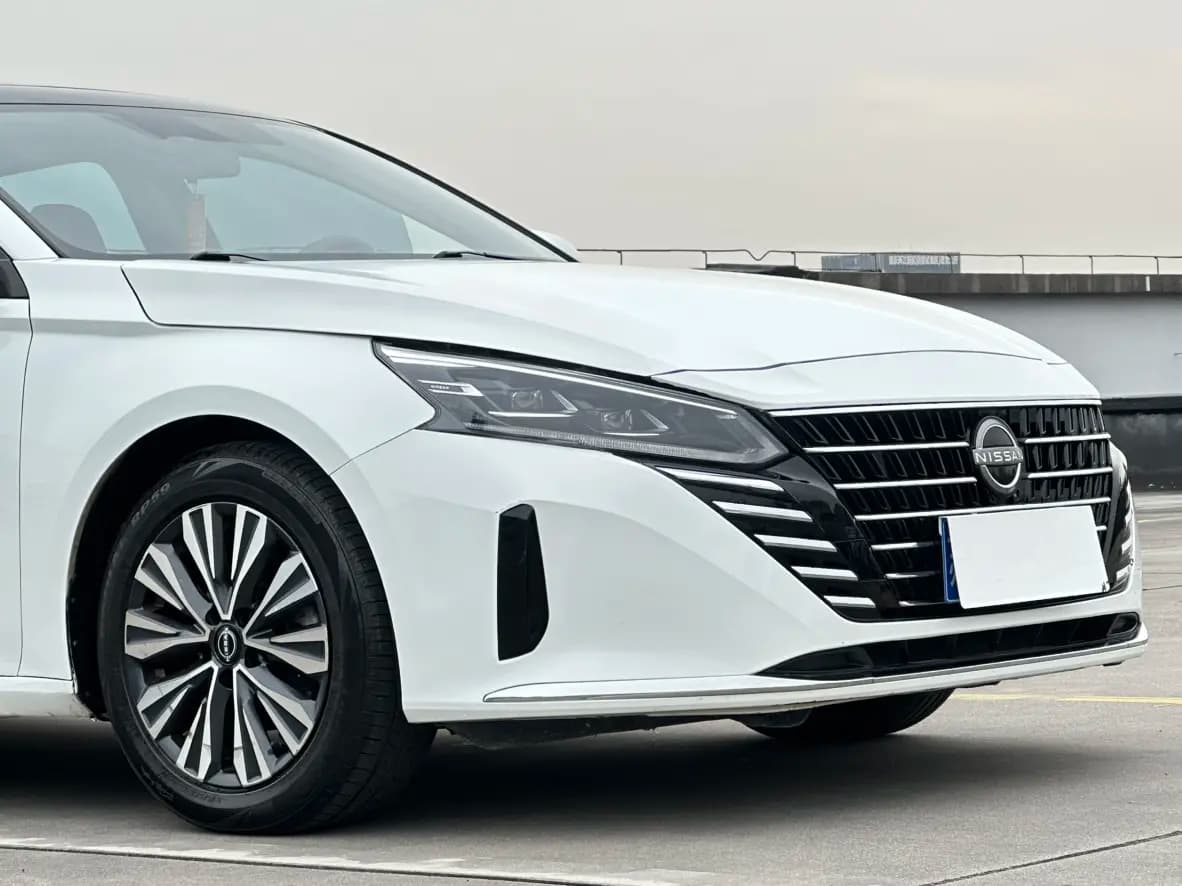Nissan Altima 2023 г. 51053 км. — фото 12