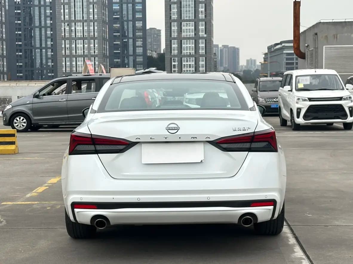 Nissan Altima 2023 г. 51053 км. — фото 5