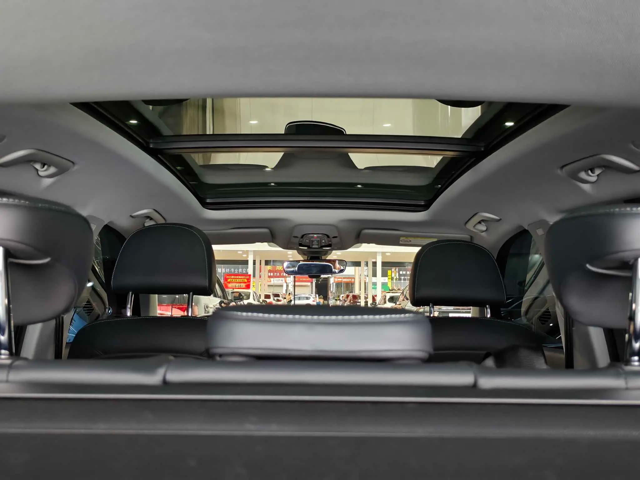 Audi Q5L 2025 г. 10932 км. — фото 10