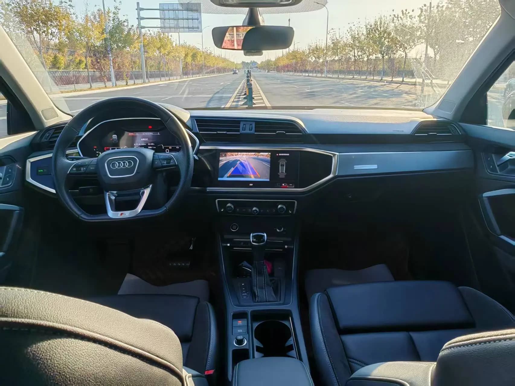 Audi Q3 Sportback 2022 г. 53015 км. — фото 10