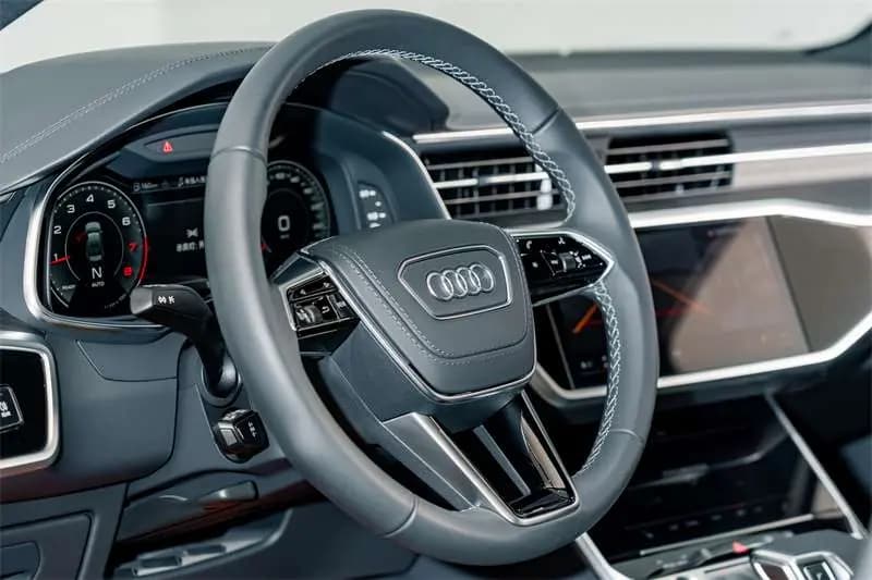 Audi A6L 2024 г. 13400 км. — фото 17