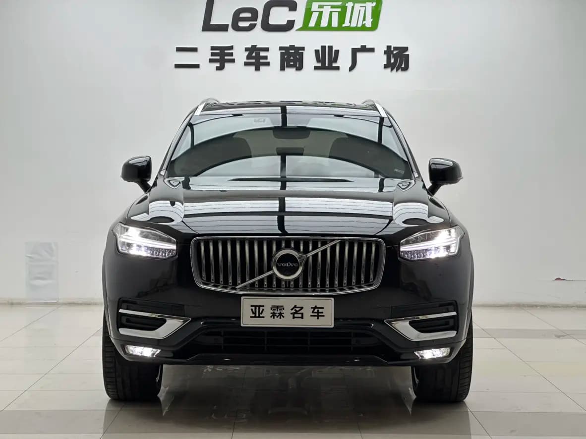 Volvo XC90 2024 г. 39080 км. — фото 2