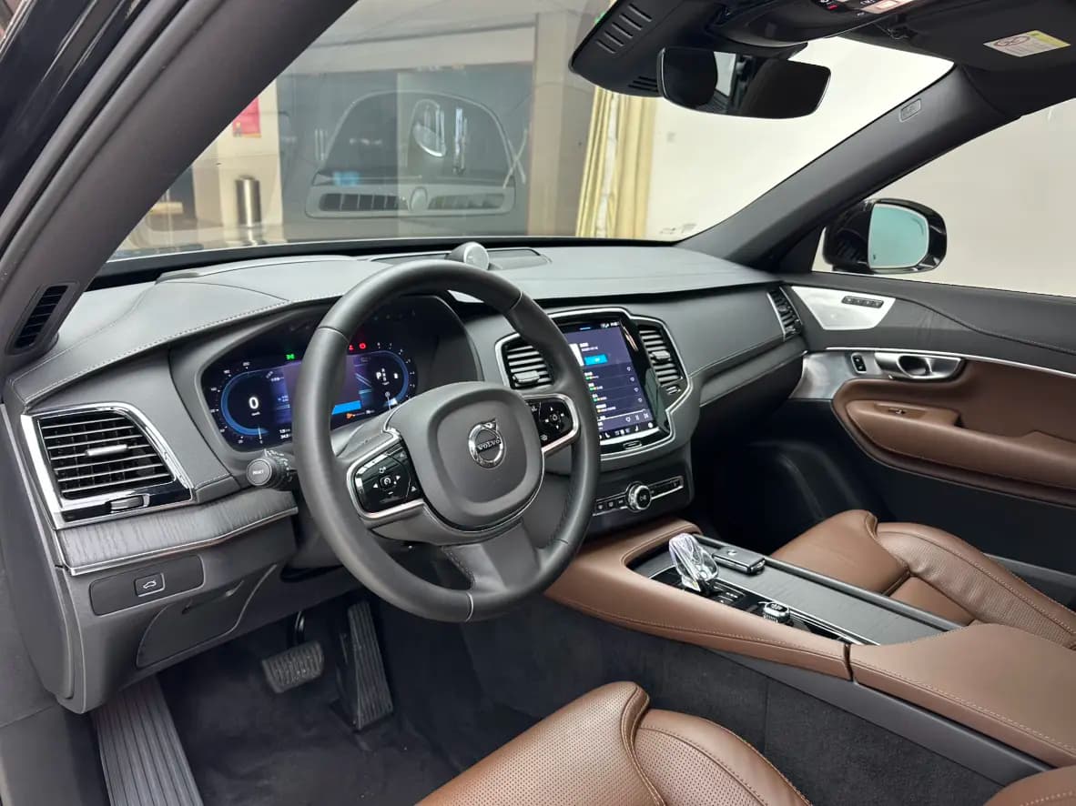 Volvo XC90 2024 г. 39080 км. — фото 13