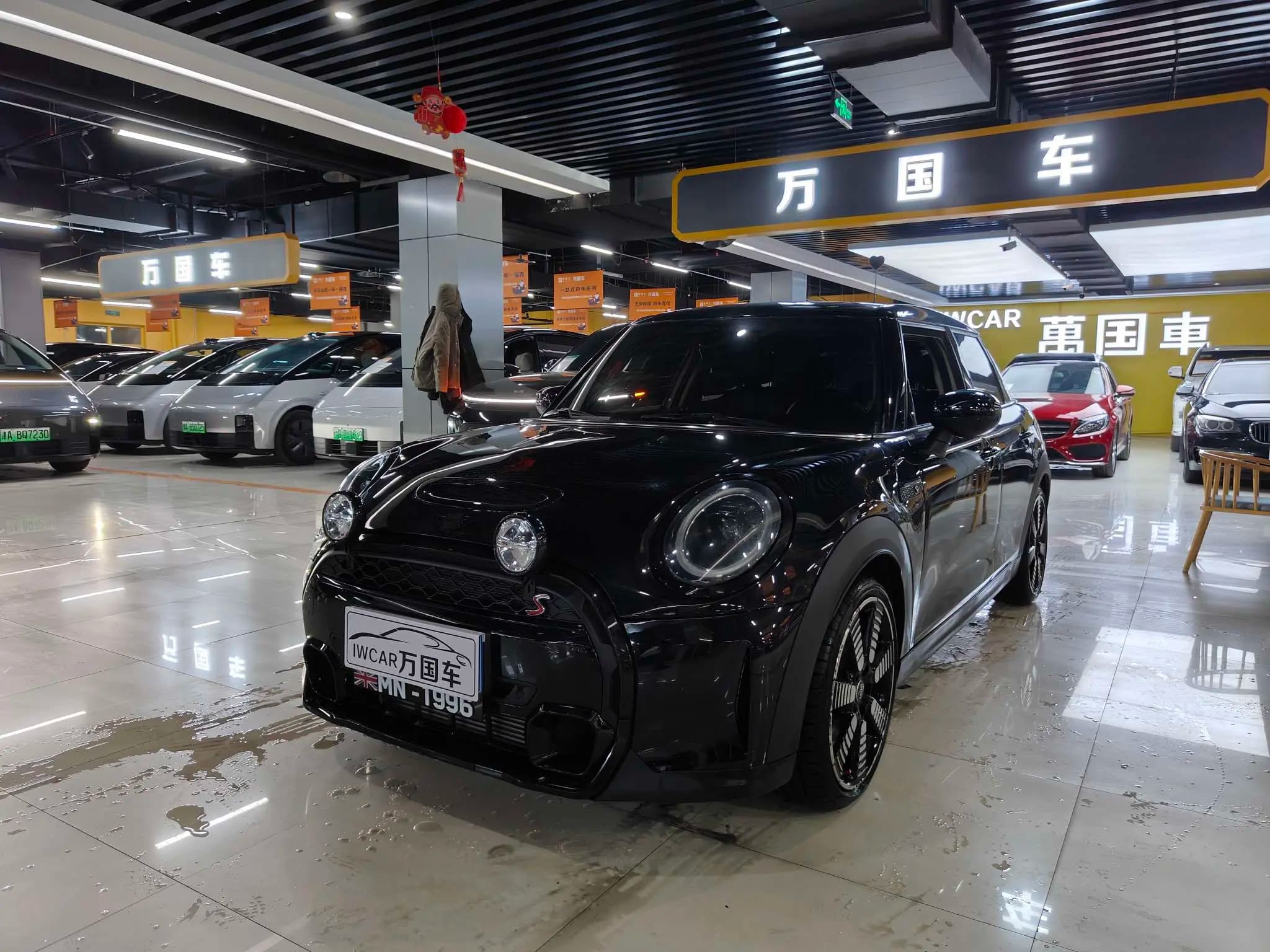 MINI 2022 г. 25834 км.