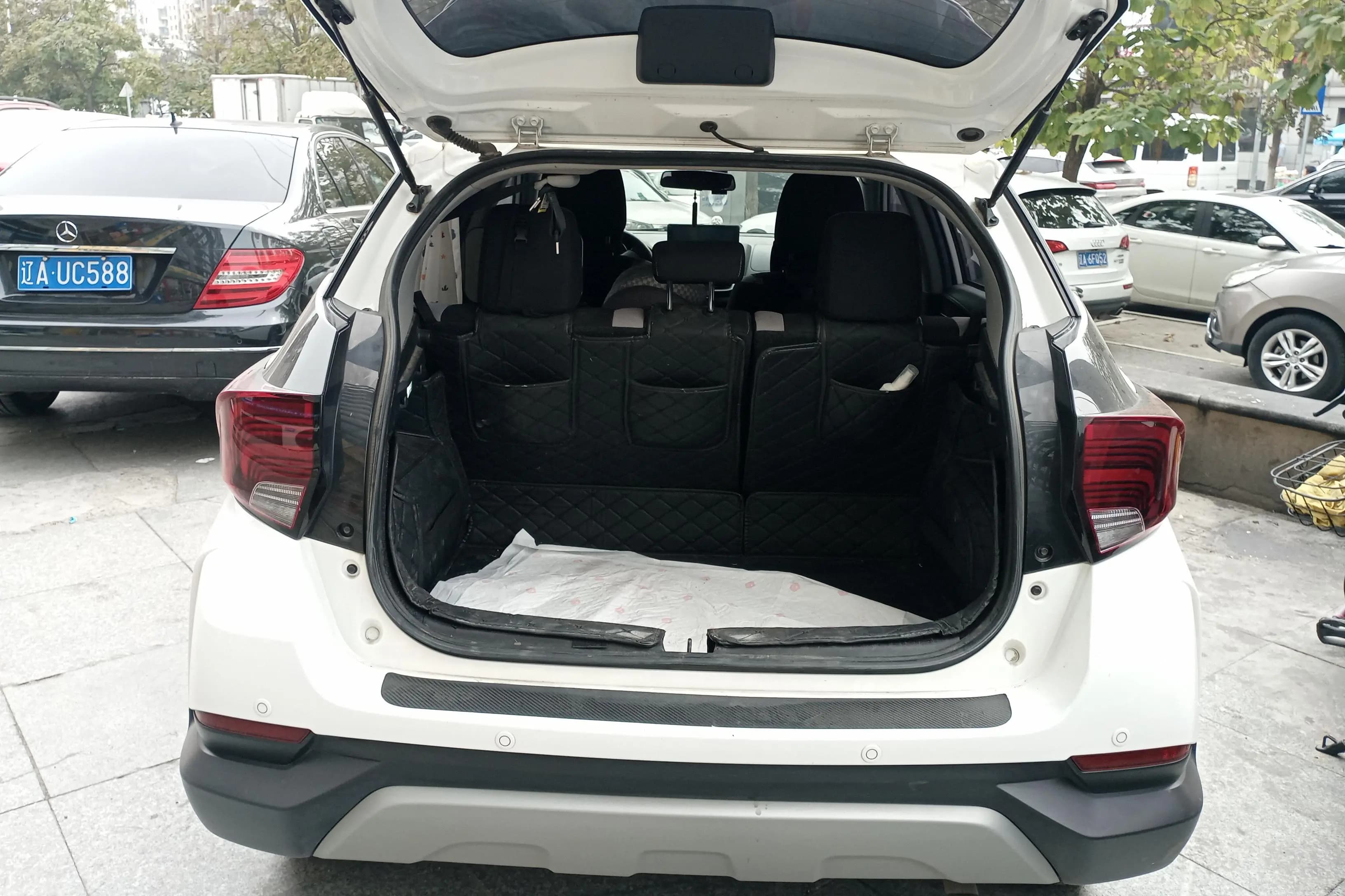 Toyota Yaris L 2021 г. 53037 км. — фото 16