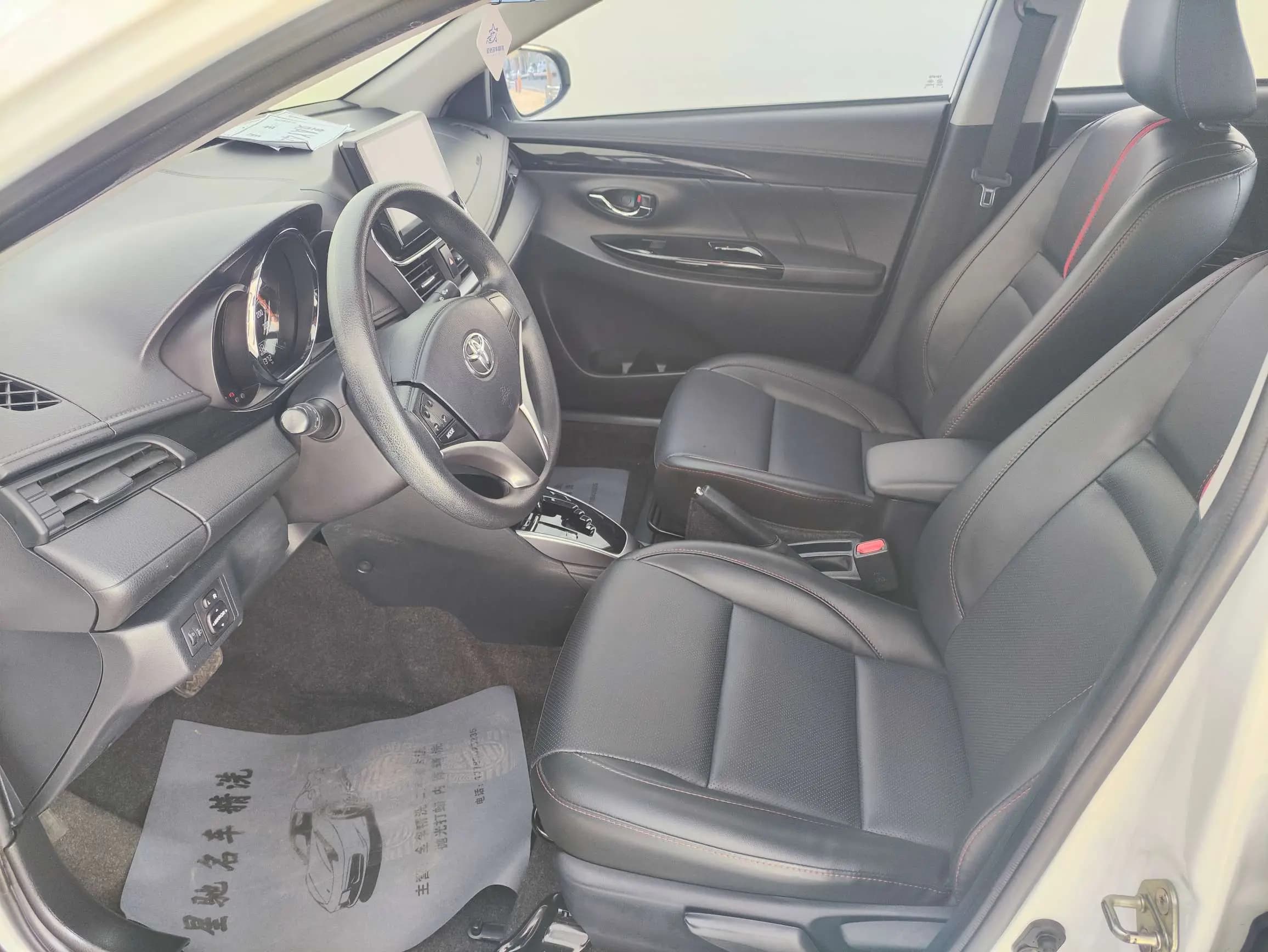 Toyota Yaris L 2022 г. 49038 км. — фото 11