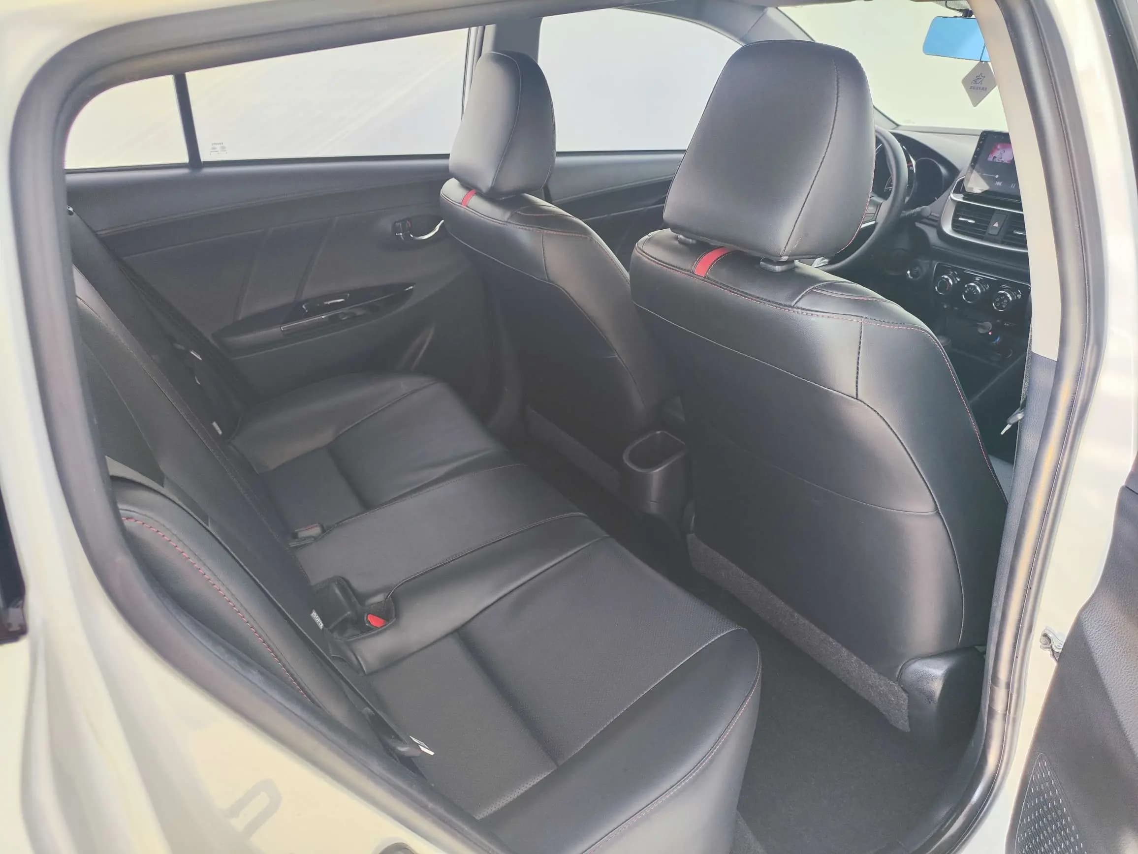 Toyota Yaris L 2022 г. 49038 км. — фото 12