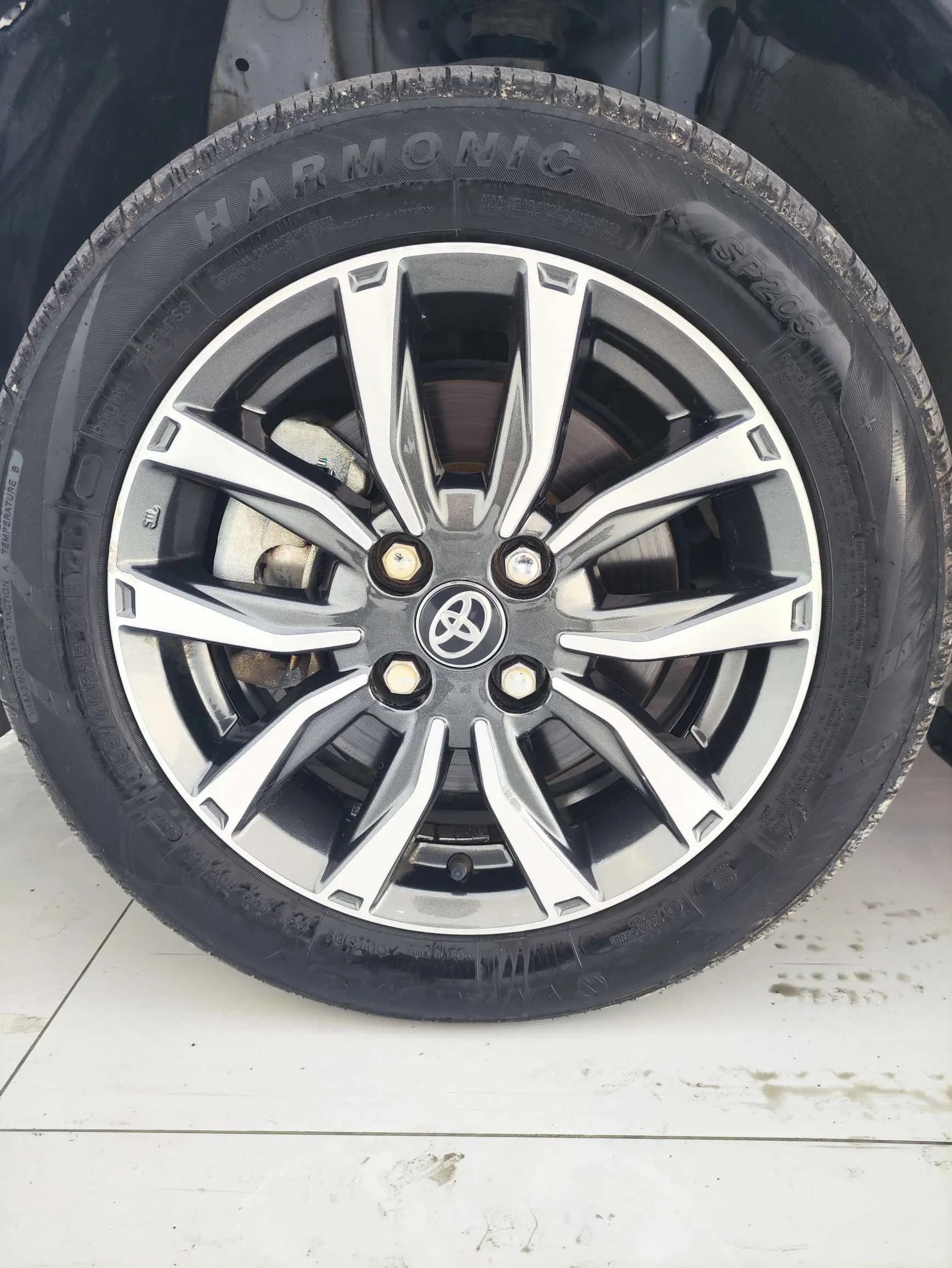 Toyota Yaris L 2022 г. 49038 км. — фото 7