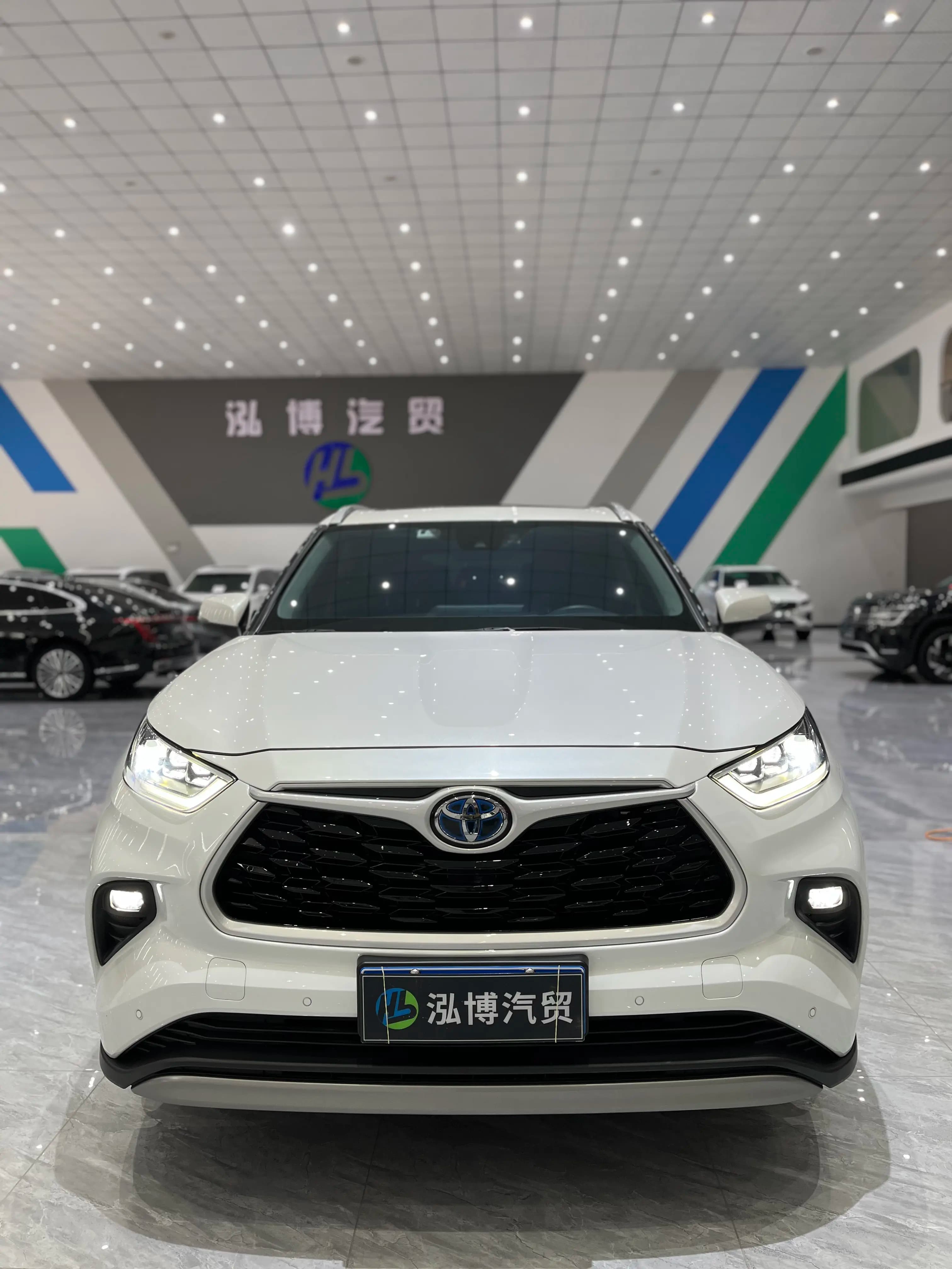 Toyota Highlander 2024 г. 23005 км. — фото 2