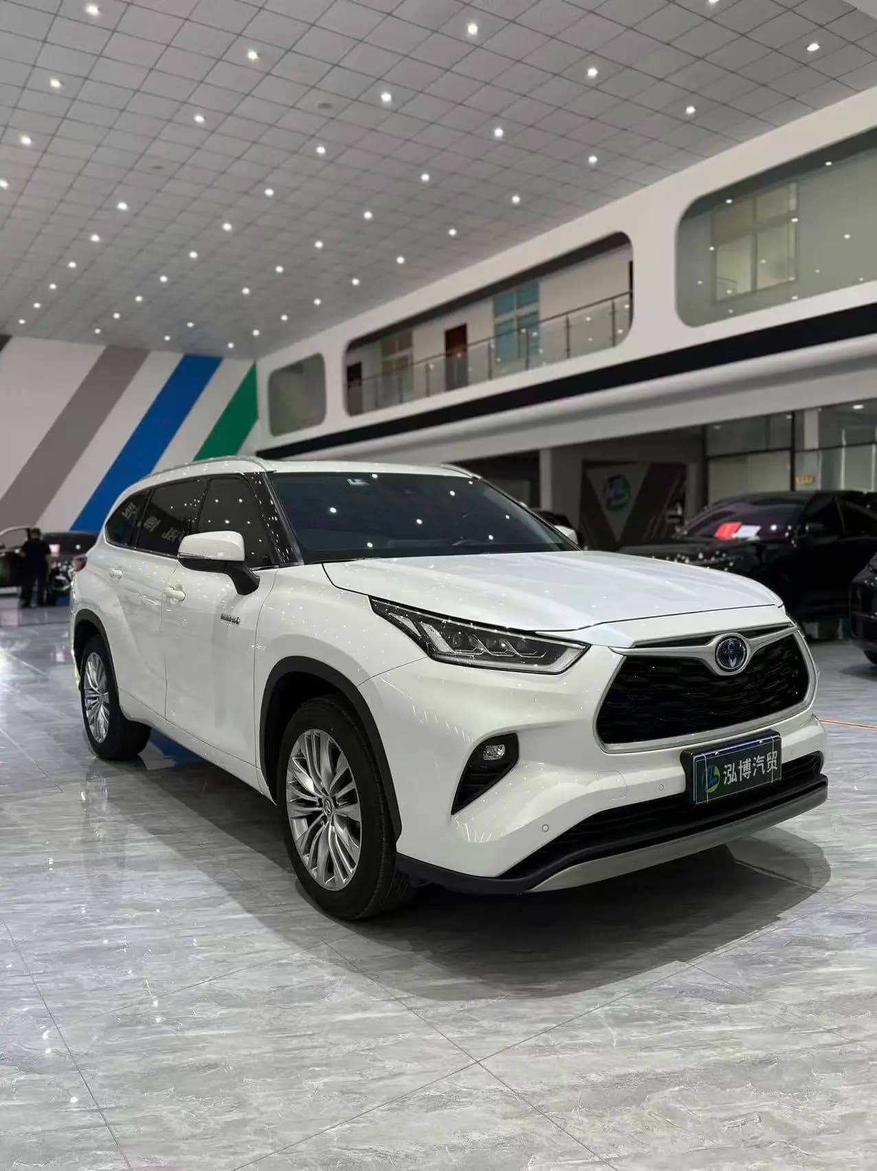 Toyota Highlander 2024 г. 23005 км. — фото 3