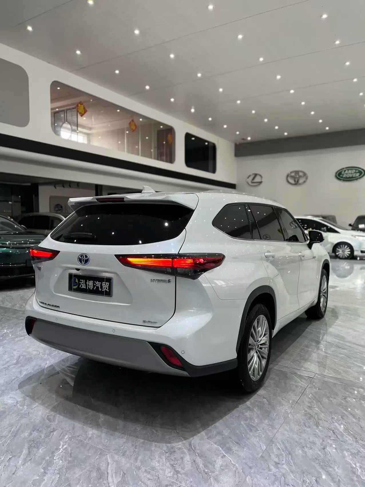 Toyota Highlander 2024 г. 23005 км. — фото 6