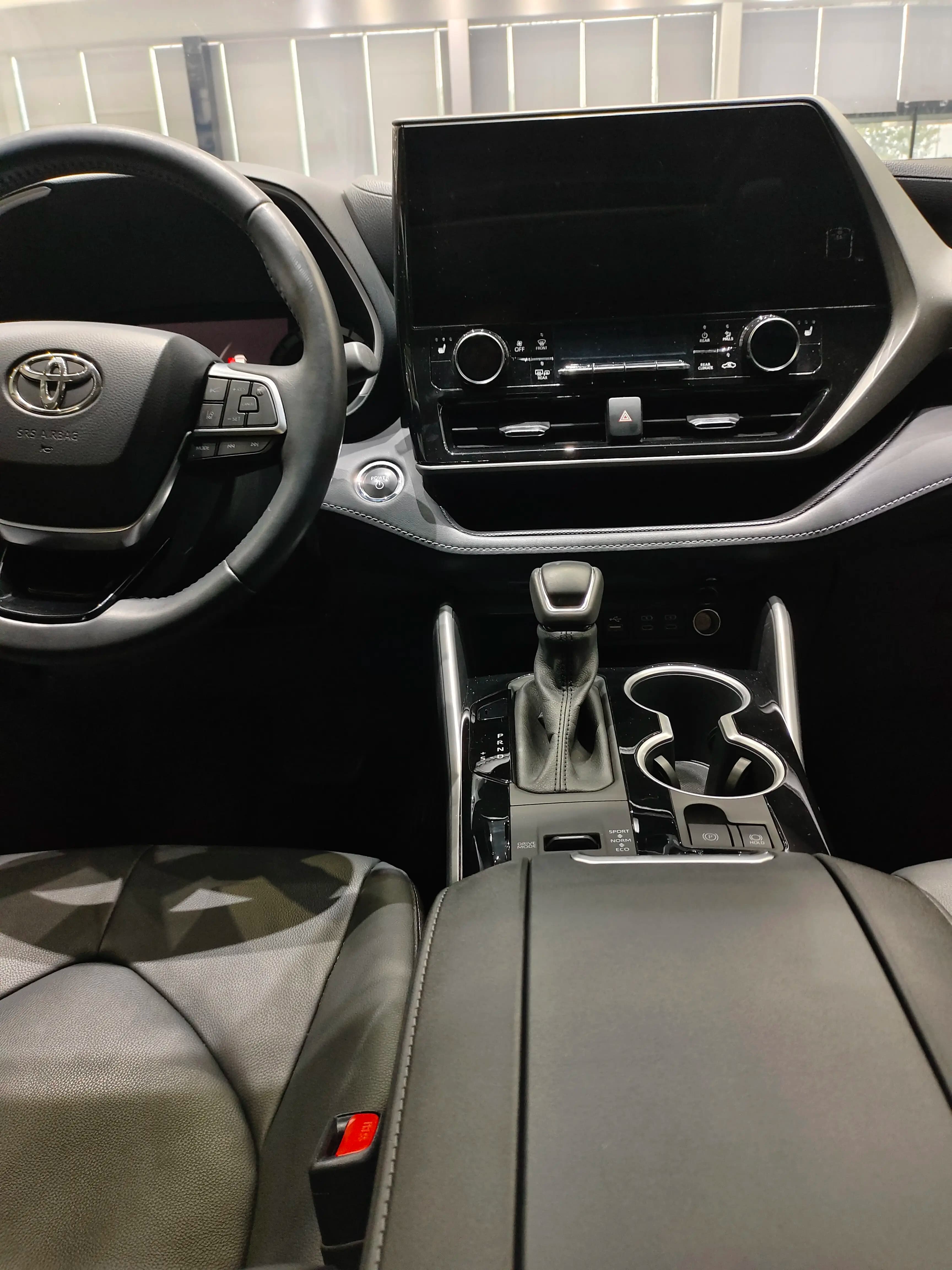 Toyota Highlander 2024 г. 23005 км. — фото 9