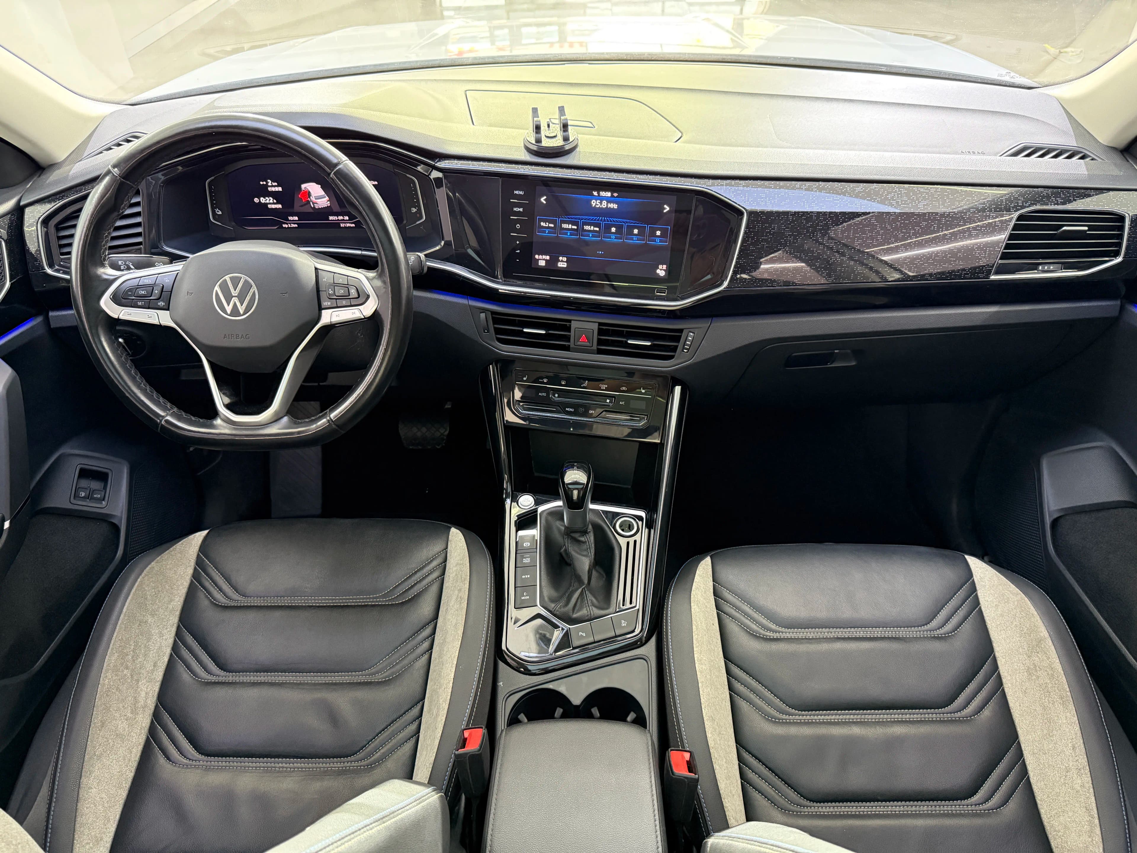 Volkswagen Tayron GTE 2021 г. 32000 км. — фото 16