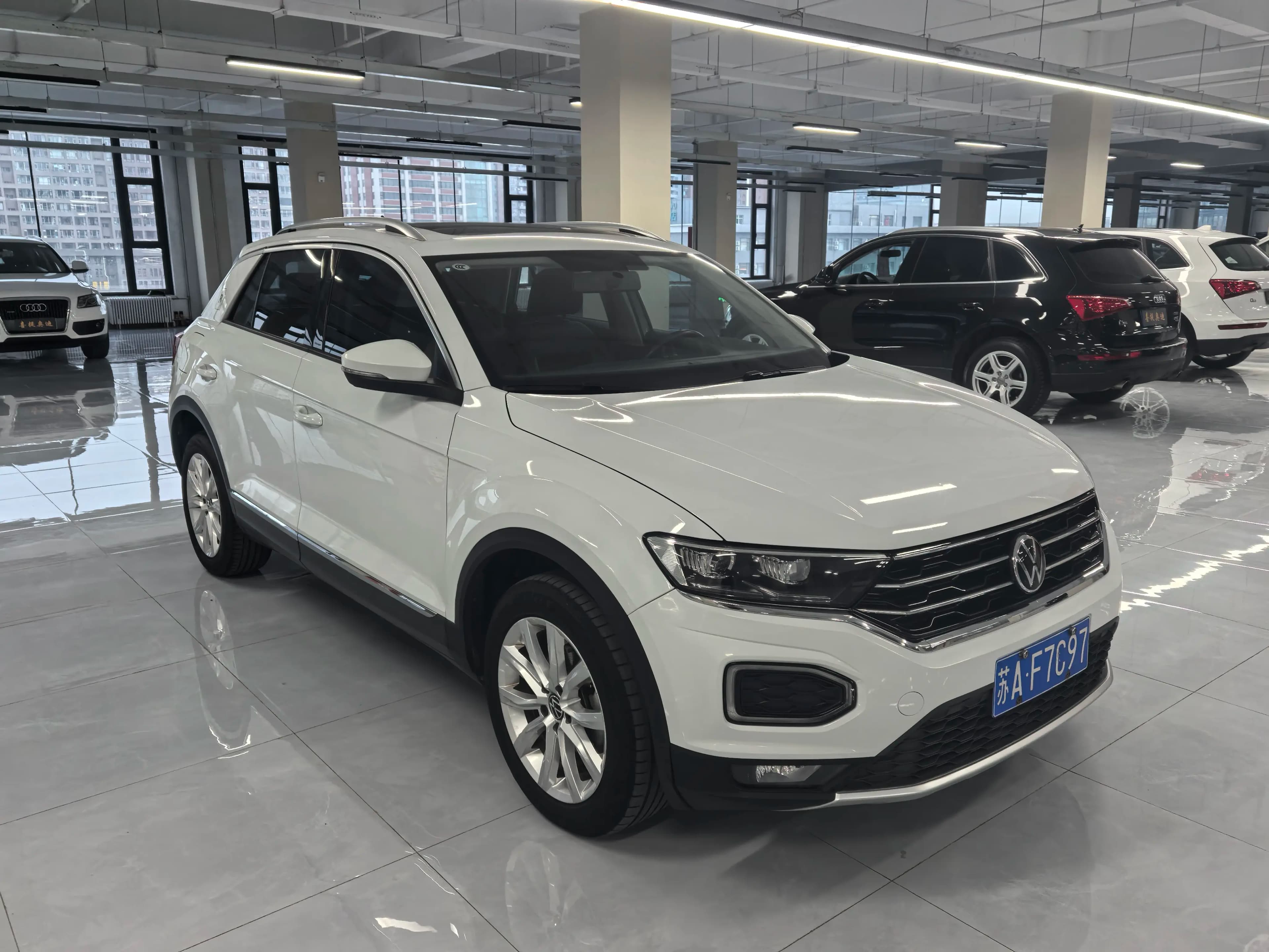 Volkswagen T-Roc 2022 г. 46028 км. — фото 2
