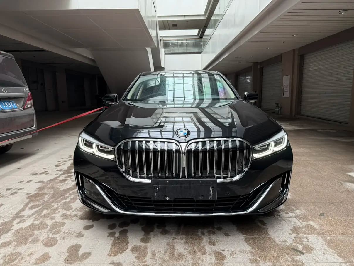 BMW 7 Series 2022 г. 63070 км. — фото 2