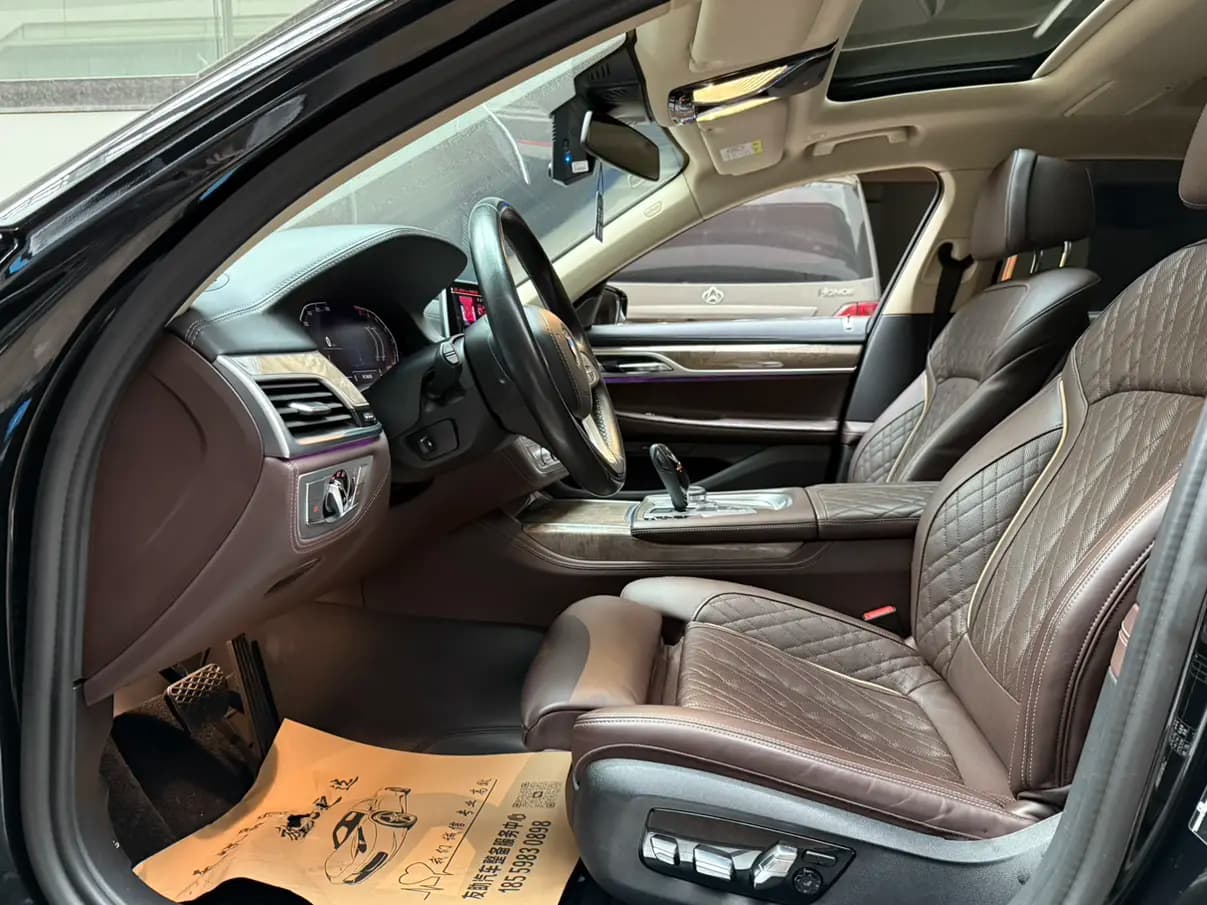 BMW 7 Series 2022 г. 63070 км. — фото 17