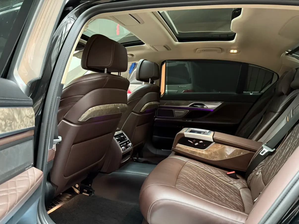 BMW 7 Series 2022 г. 63070 км. — фото 19