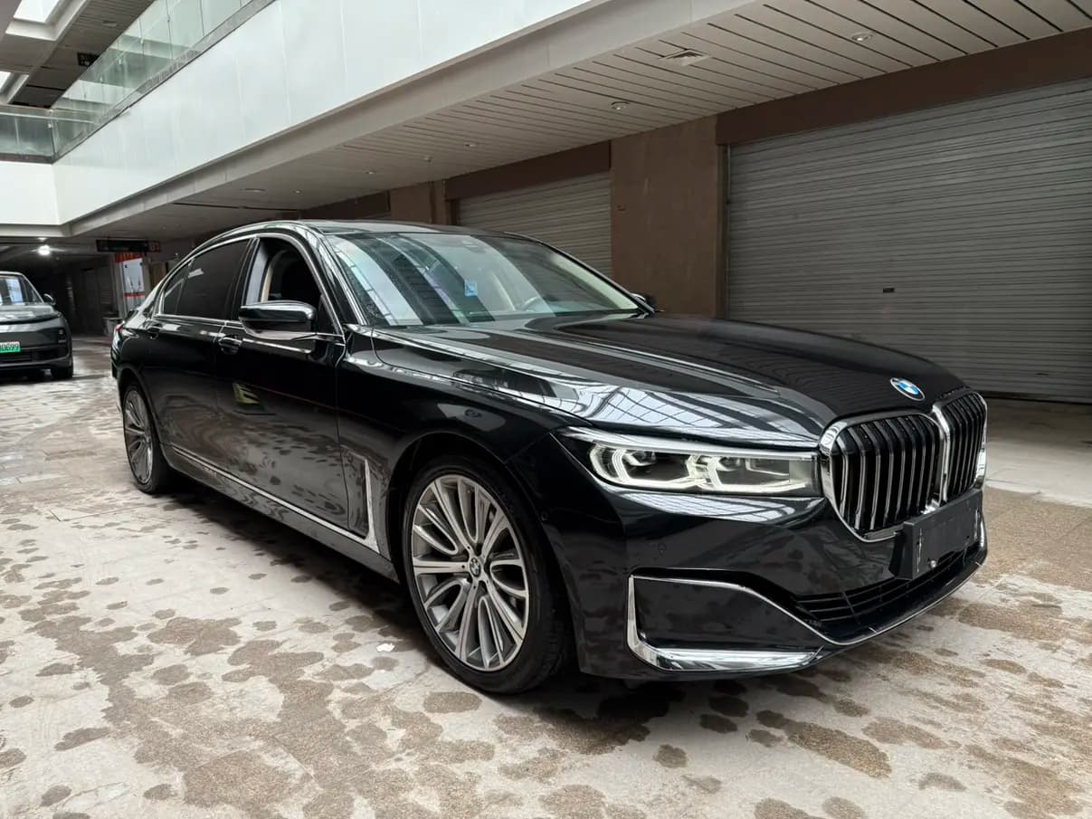 BMW 7 Series 2022 г. 63070 км. — фото 3