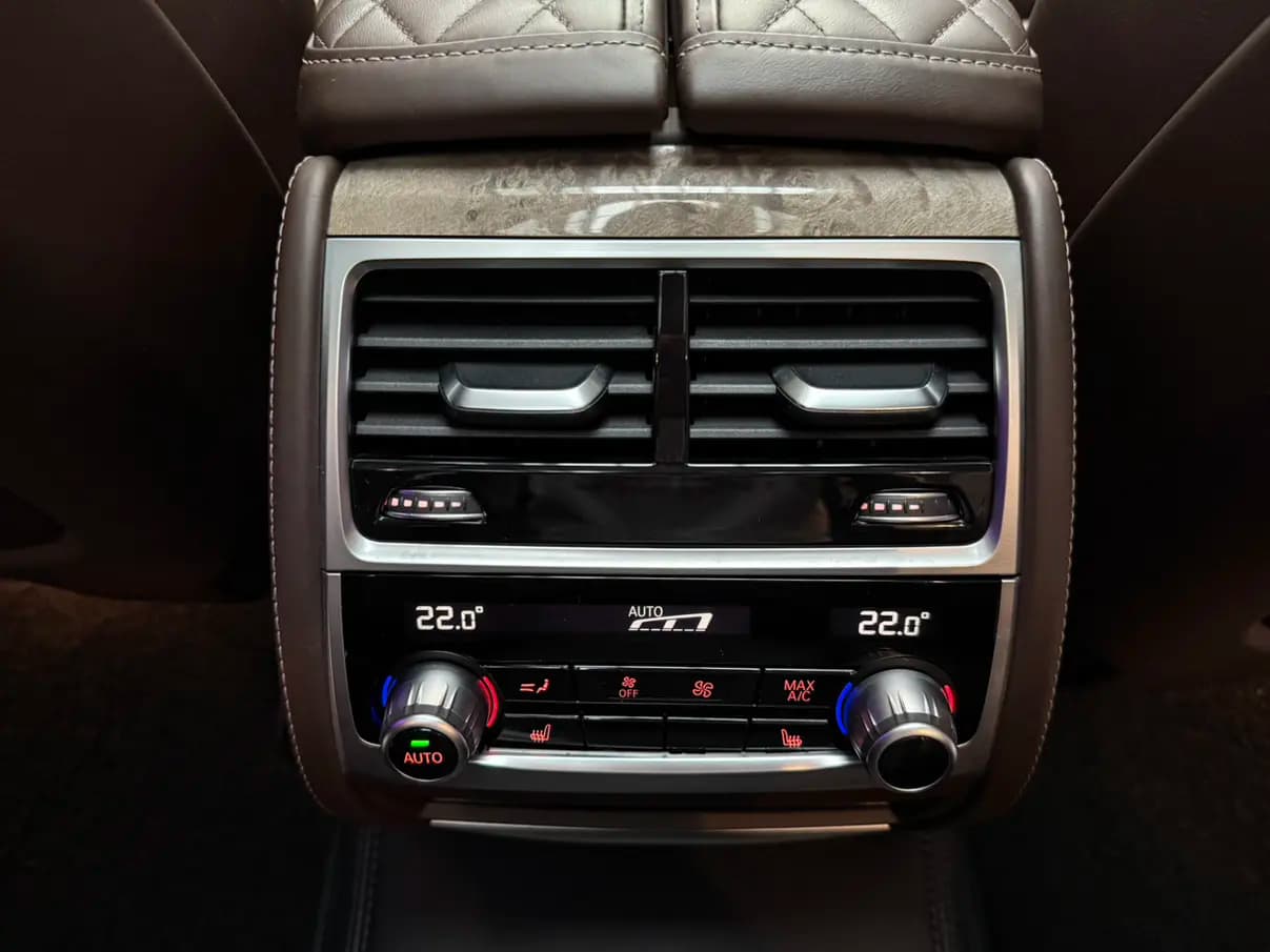BMW 7 Series 2022 г. 63070 км. — фото 10