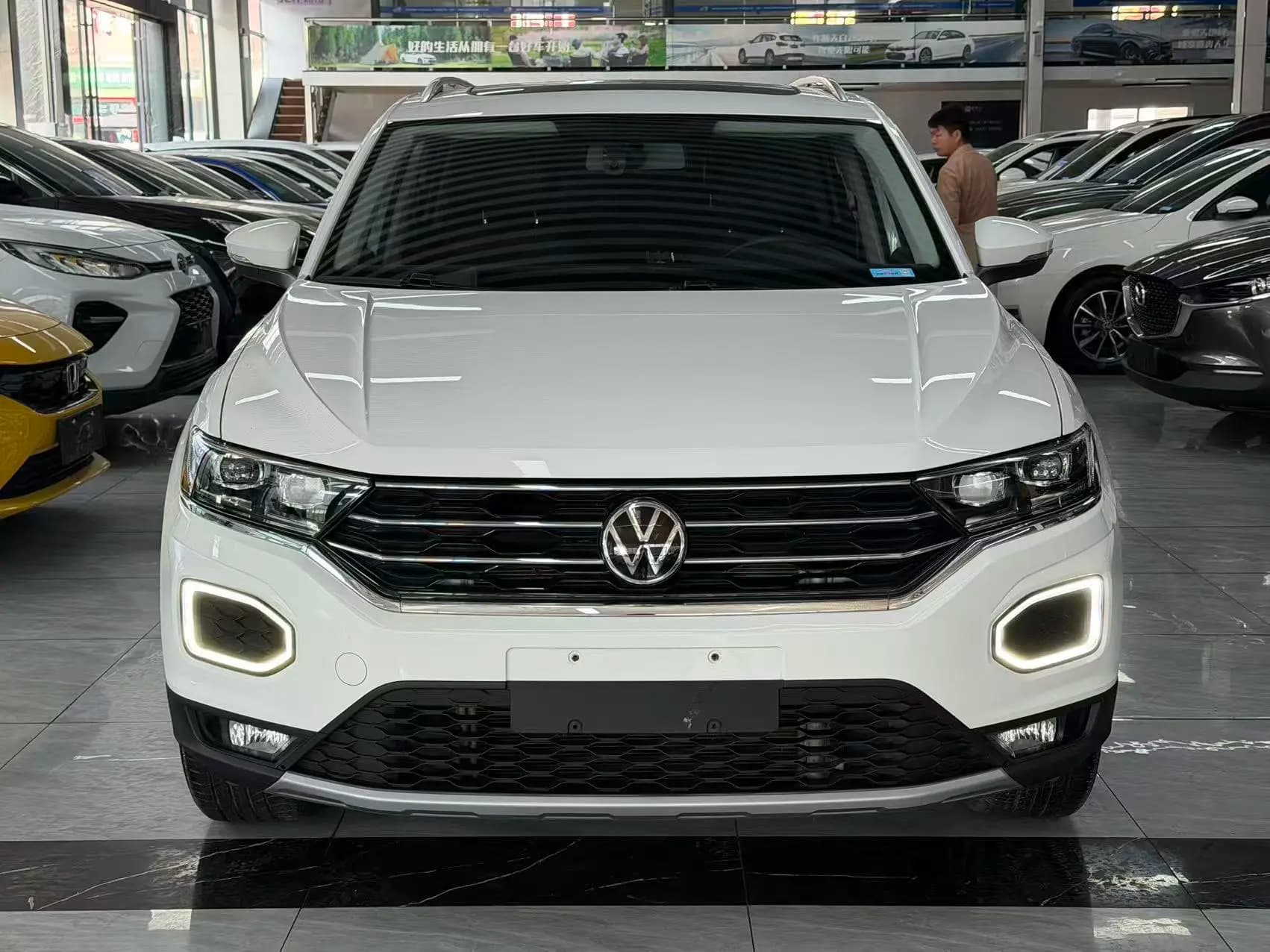 Volkswagen T-Roc 2022 г. 43029 км. — фото 2