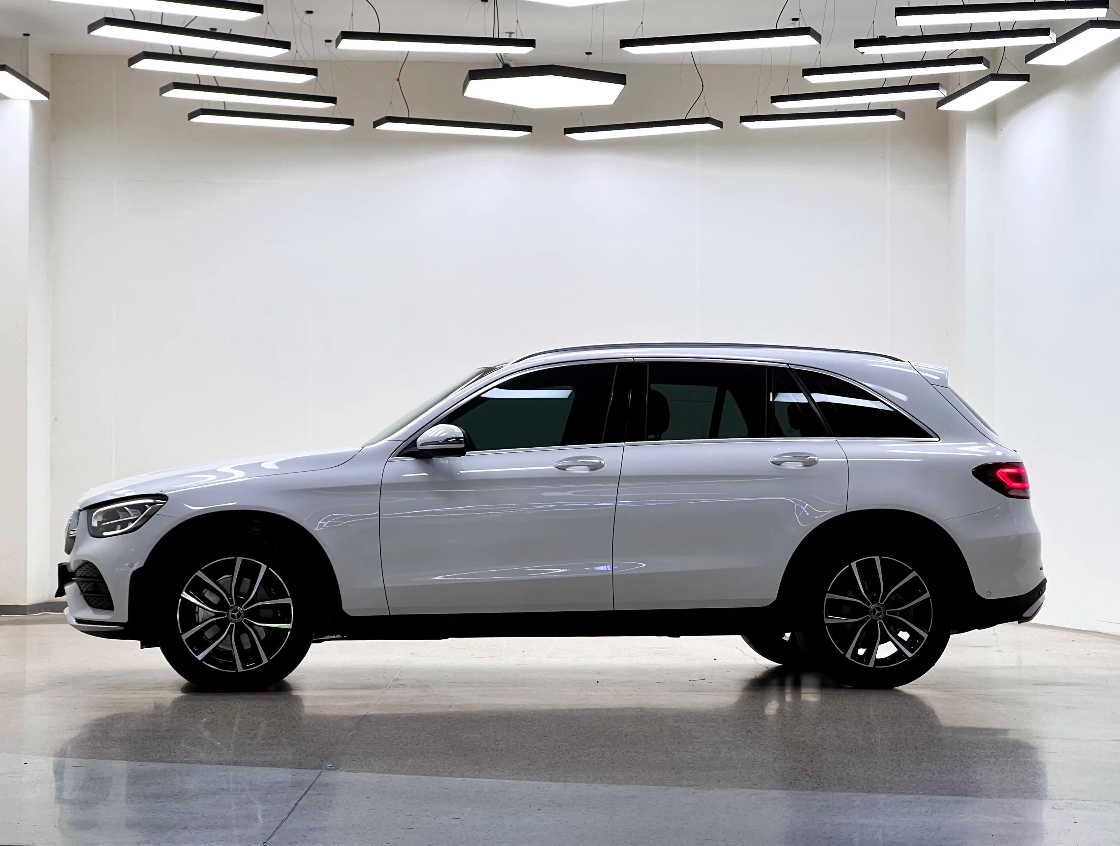 Mercedes-Benz GLC 2021 г. 66129 км. — фото 4