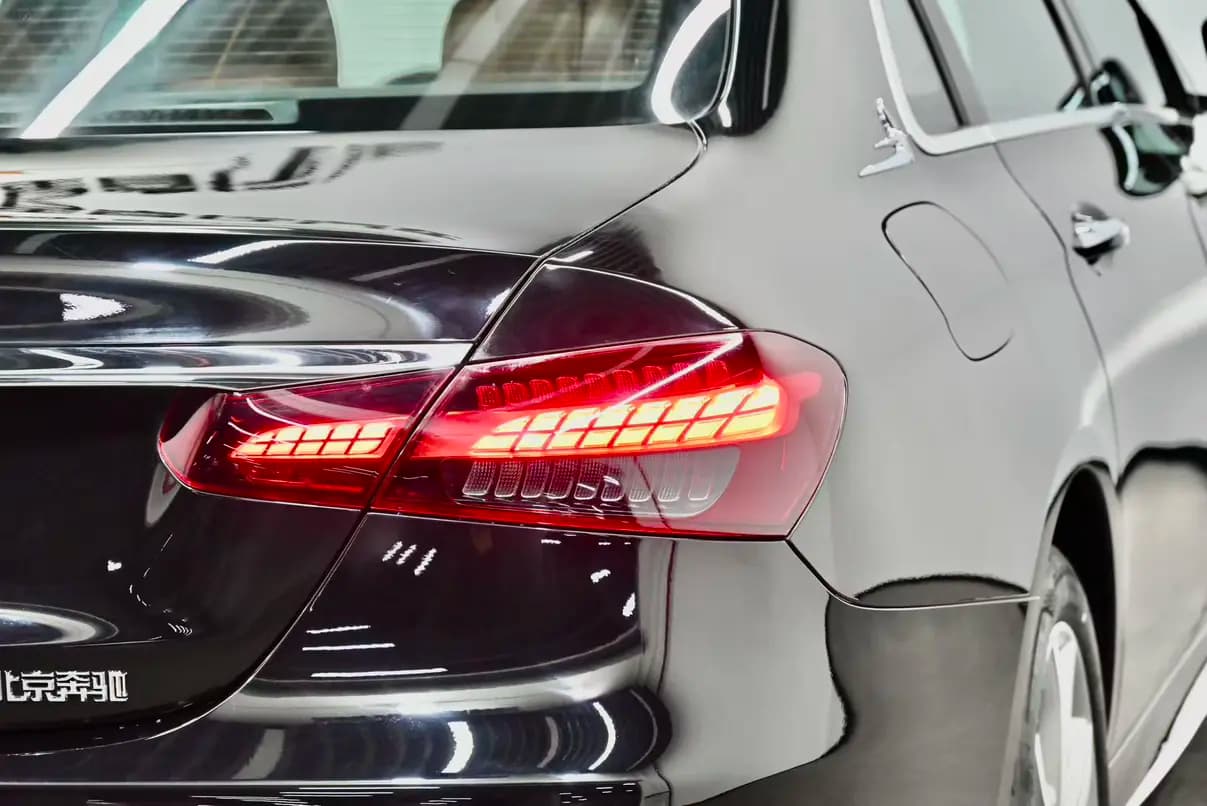 Mercedes-Benz E-Class 2023 г. 49092 км. — фото 26