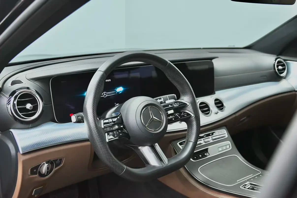 Mercedes-Benz E-Class 2023 г. 49092 км. — фото 35
