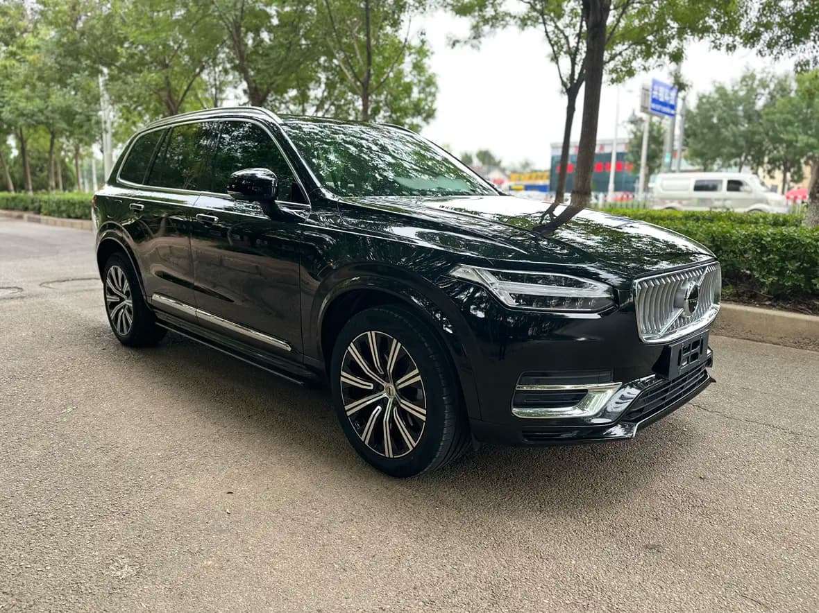 Volvo XC90 2022 г. 82081 км. — фото 3