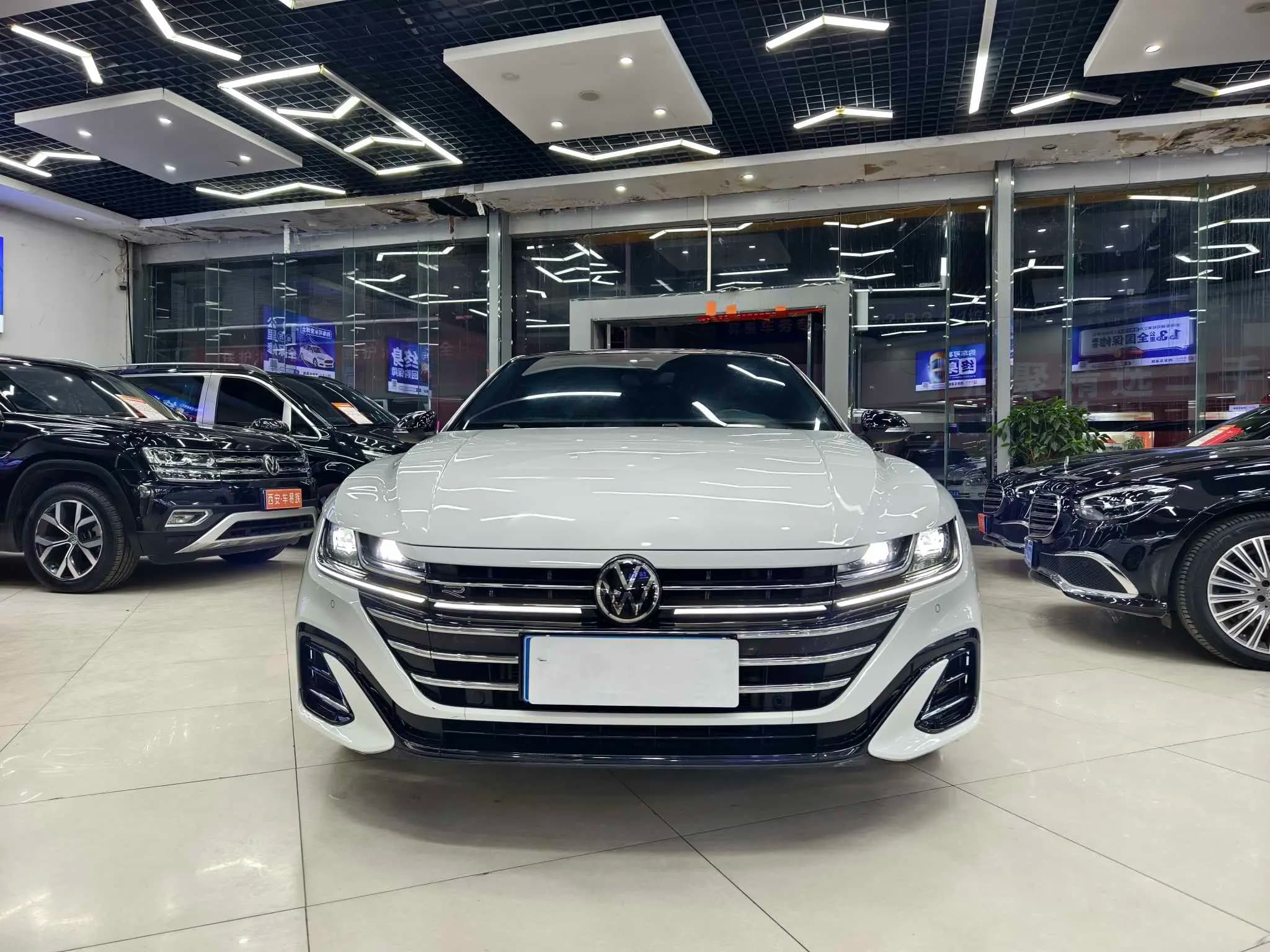 Volkswagen Arteon 2022 г. 92865 км. — фото 2