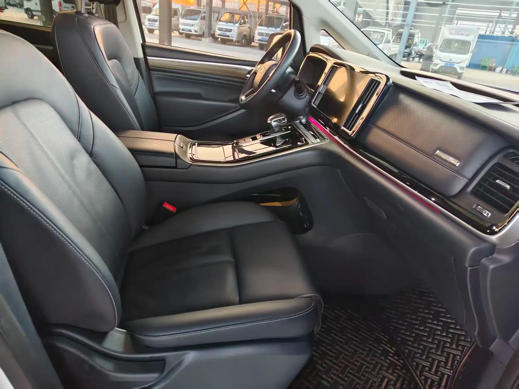 GAC Trumpchi M8 2022 г. 95143 км. — фото 13