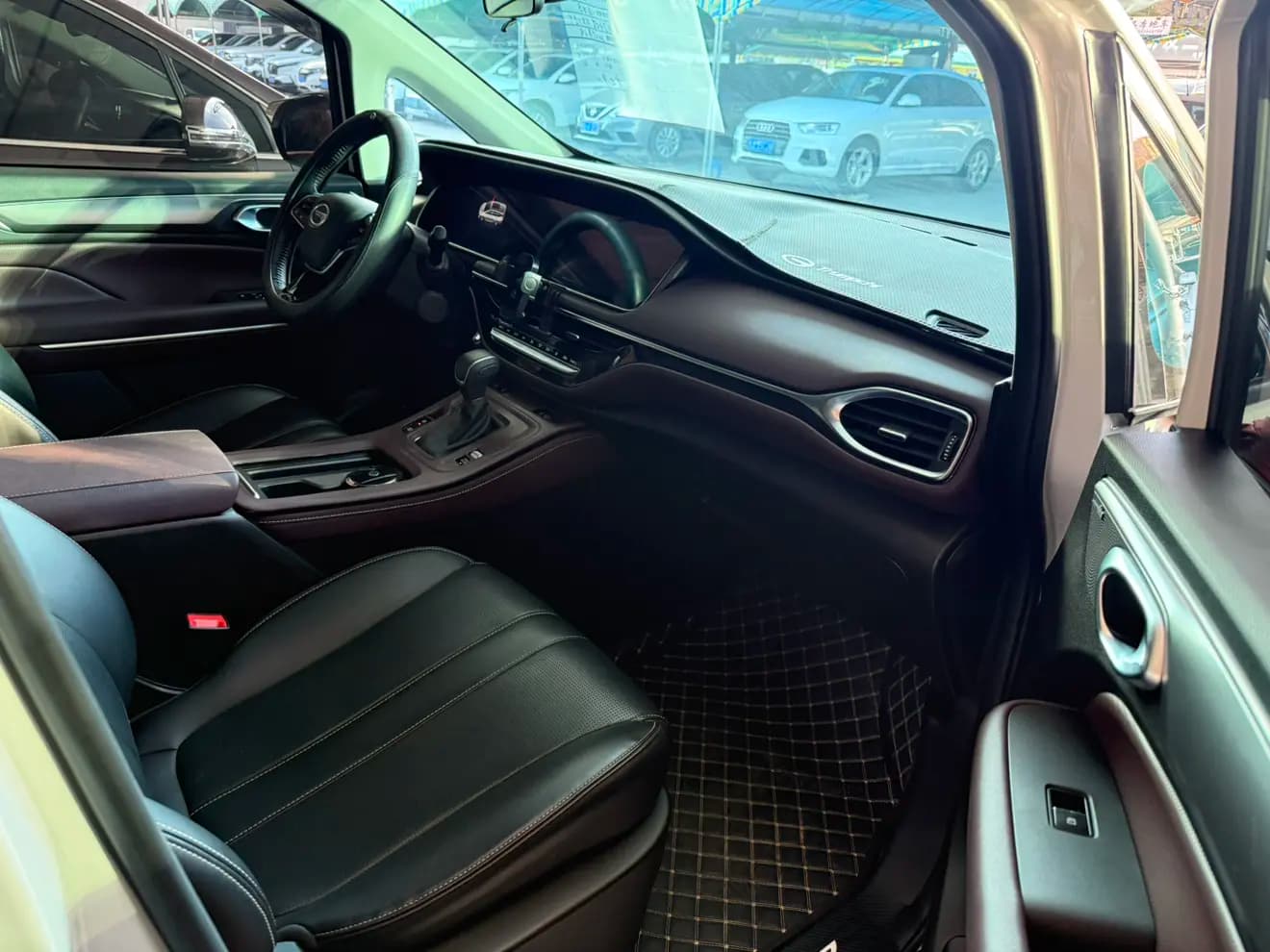 GAC Trumpchi M6 2025 г. 7082 км. — фото 7