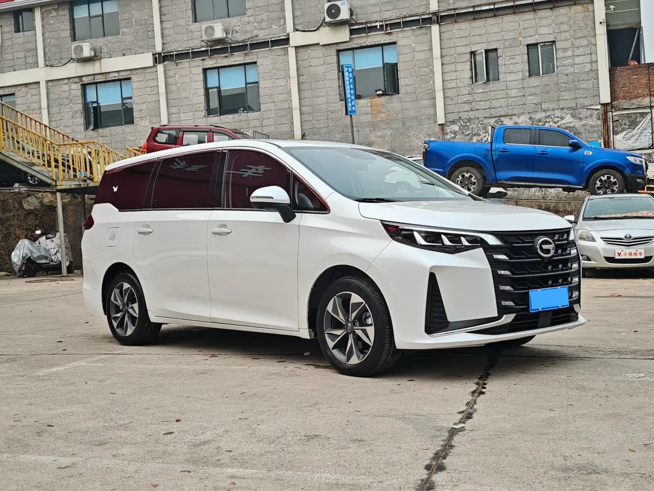 GAC Trumpchi M6 2024 г. 33400 км. — фото 3