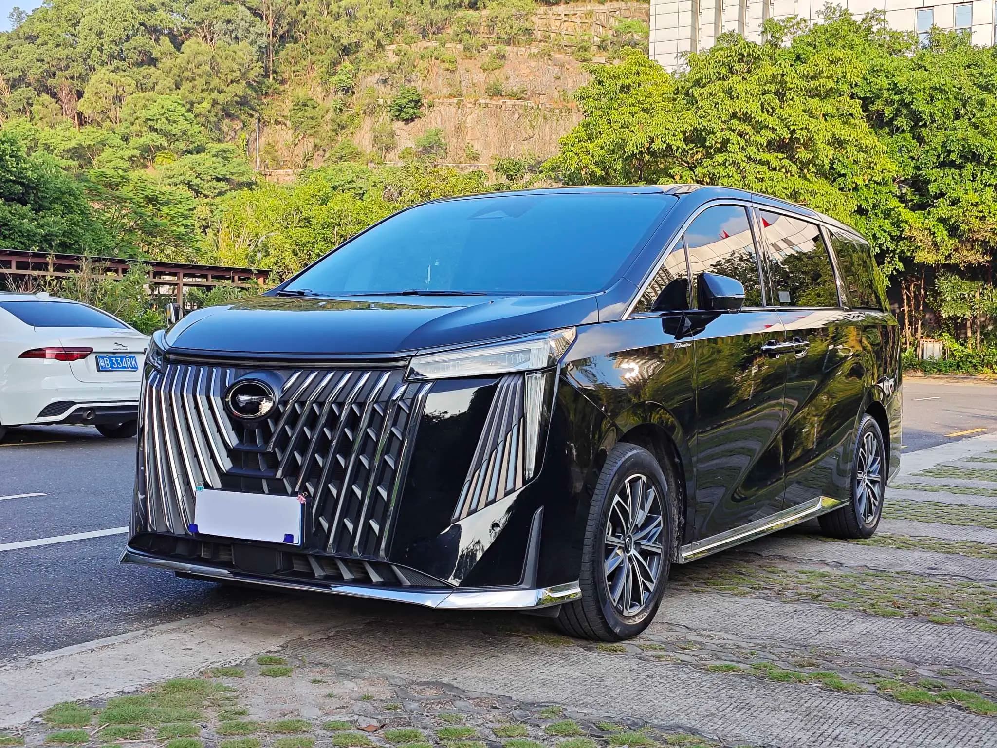 GAC Trumpchi M8 2025 г. 10084 км.