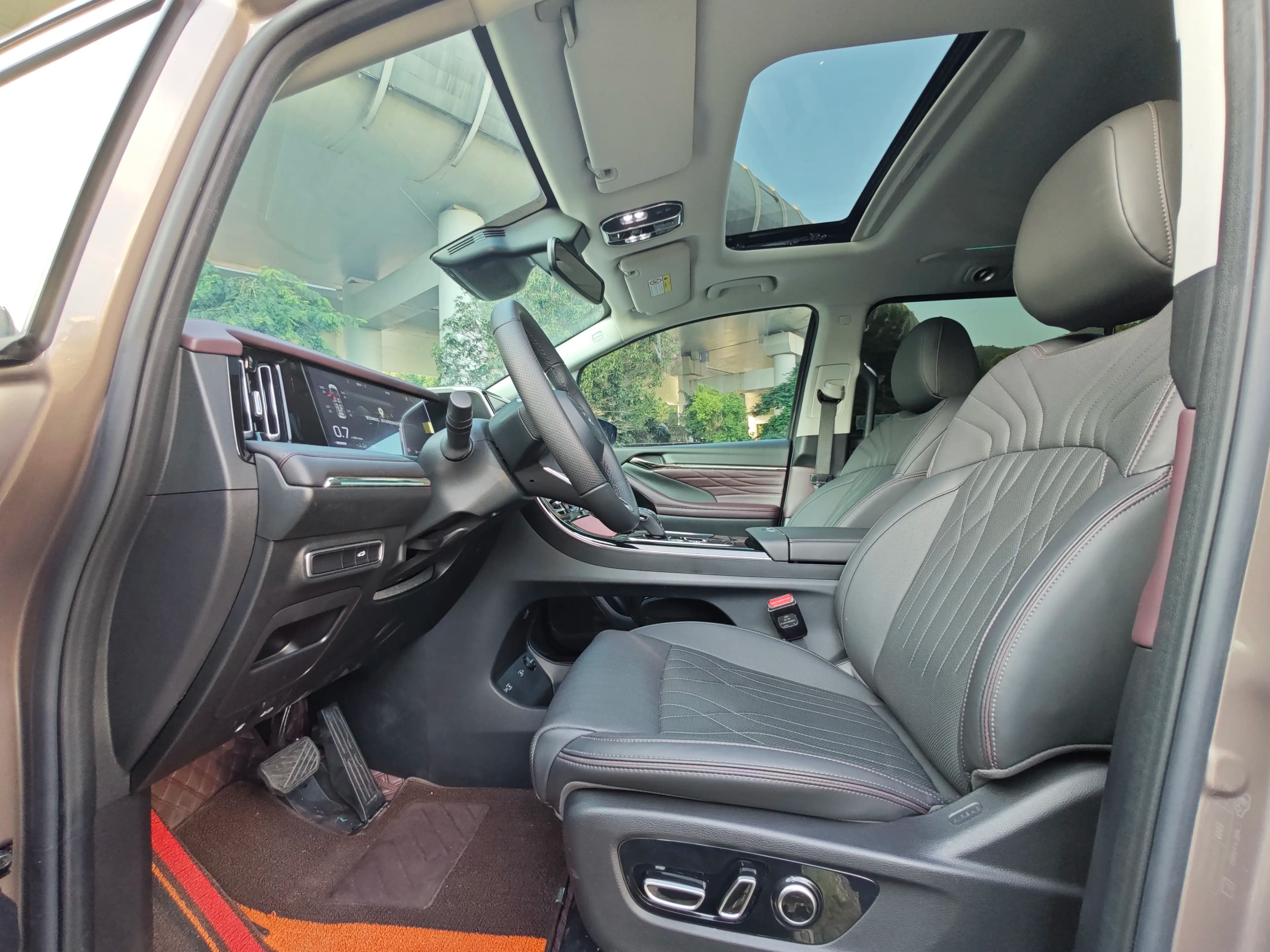 GAC Trumpchi M8 2025 г. 10084 км. — фото 16