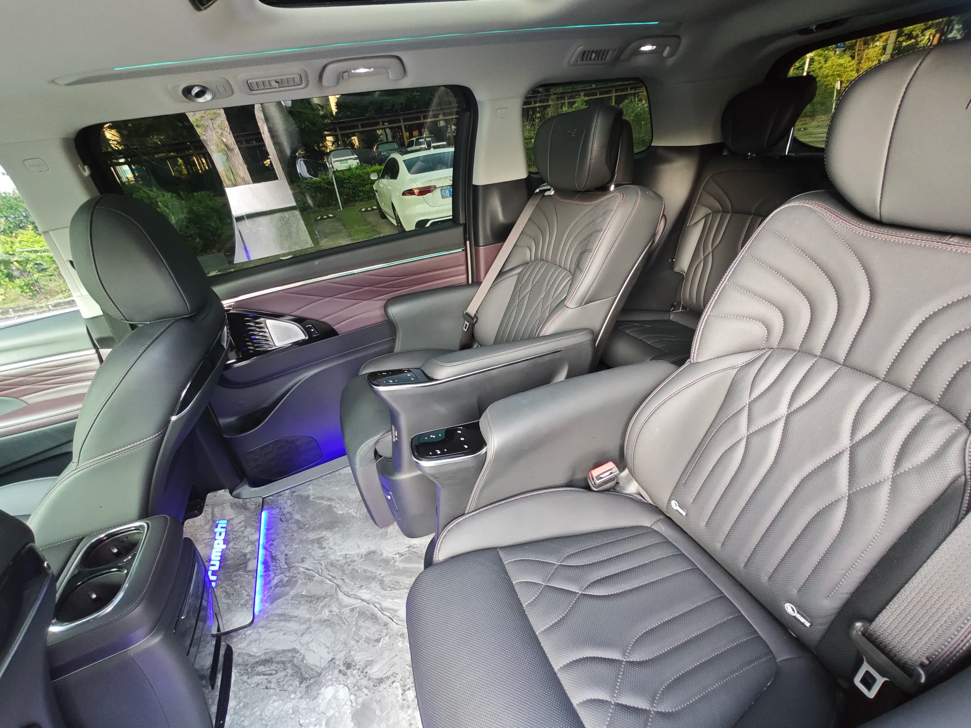 GAC Trumpchi M8 2025 г. 10084 км. — фото 19
