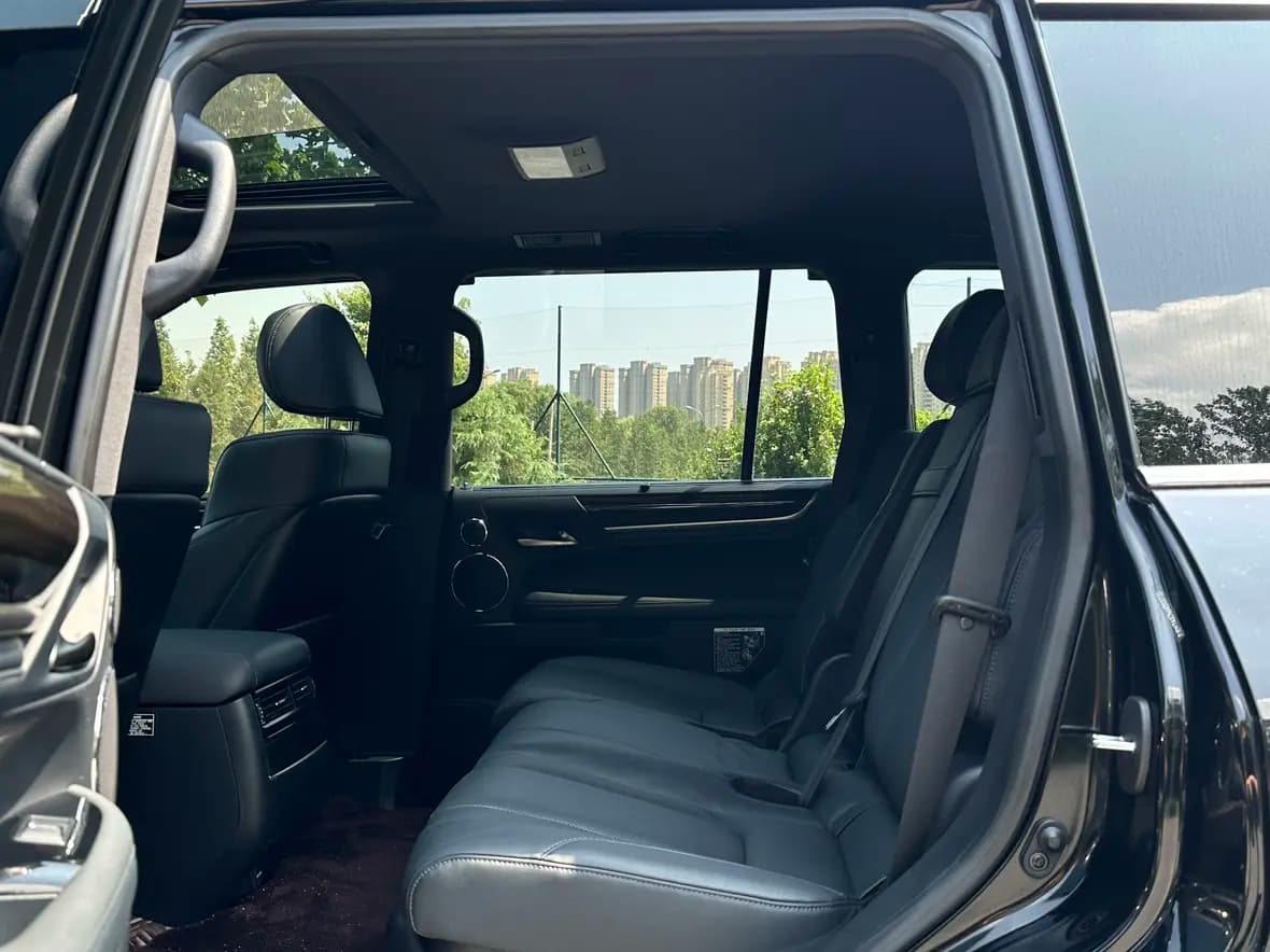 Lexus LX 2022 г. 80061 км. — фото 13
