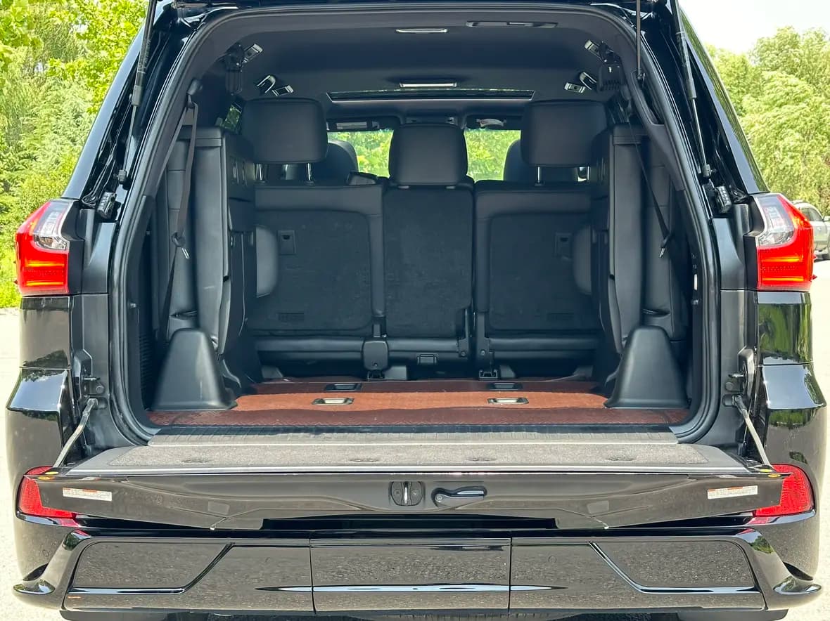 Lexus LX 2022 г. 80061 км. — фото 14