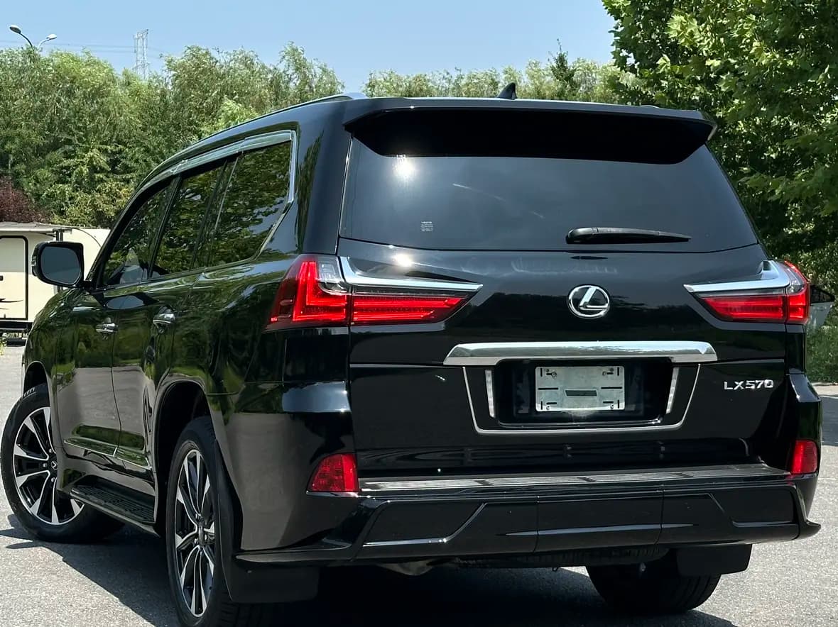 Lexus LX 2022 г. 80061 км. — фото 6
