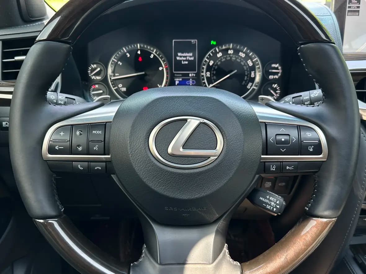 Lexus LX 2022 г. 80061 км. — фото 10