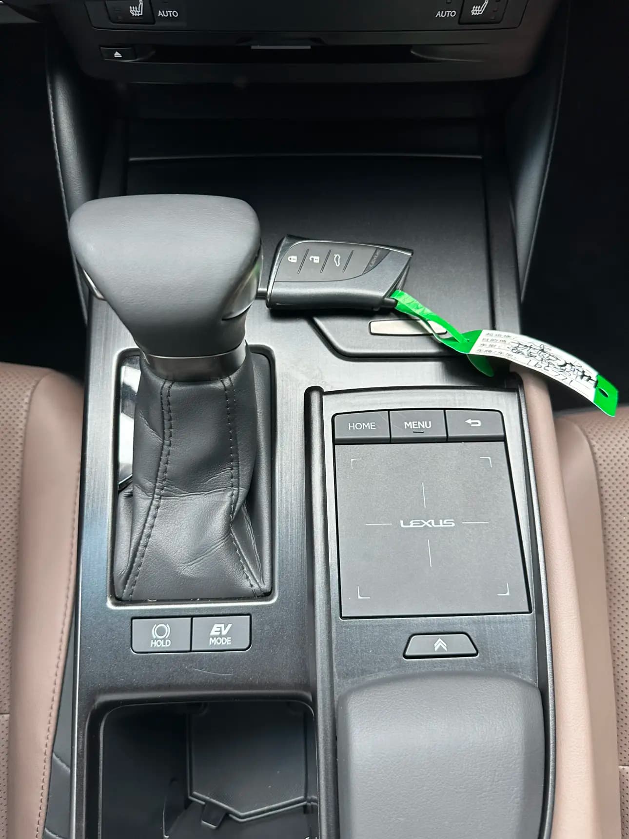 Lexus ES 2022 г. 56144 км. — фото 12