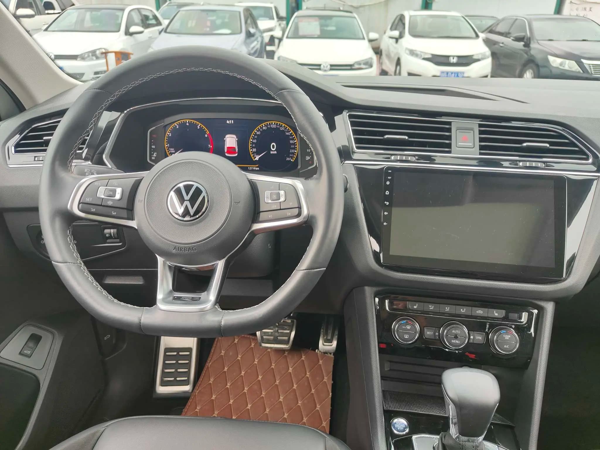 Volkswagen Tiguan L 2021 г. 12716 км. — фото 17