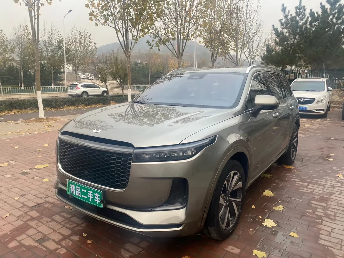 Lixiang ONE 2021 г. 99149 км.